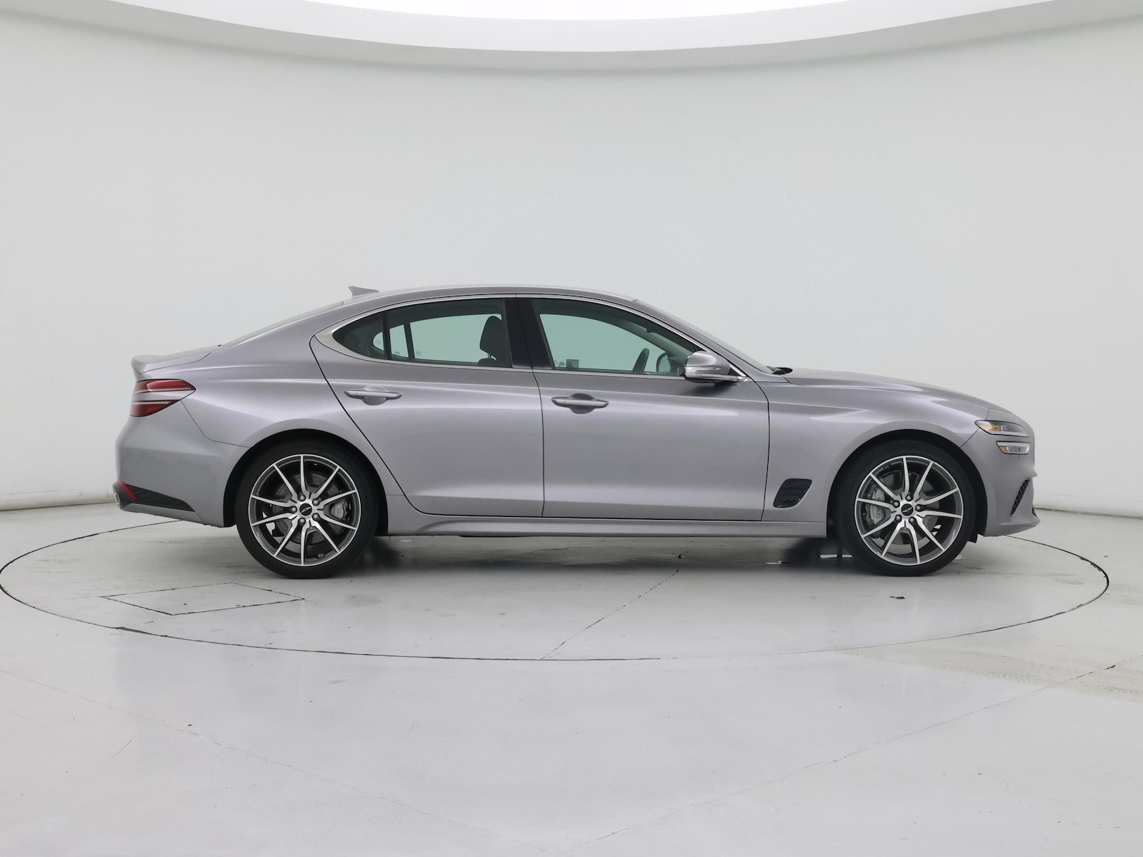 2025 GENESIS G70 Standard - Photo 8
