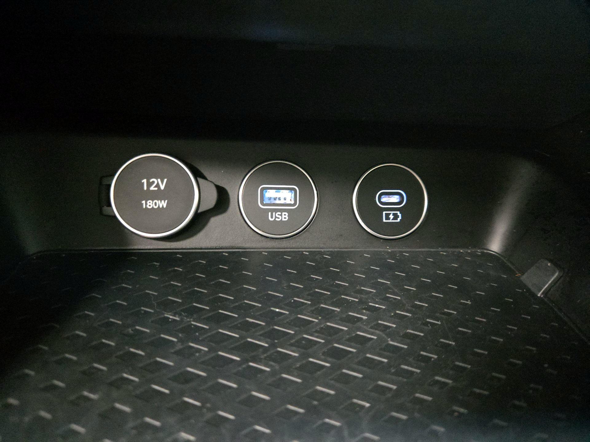 Thumbnail: 2025 Genesis G70 - 19