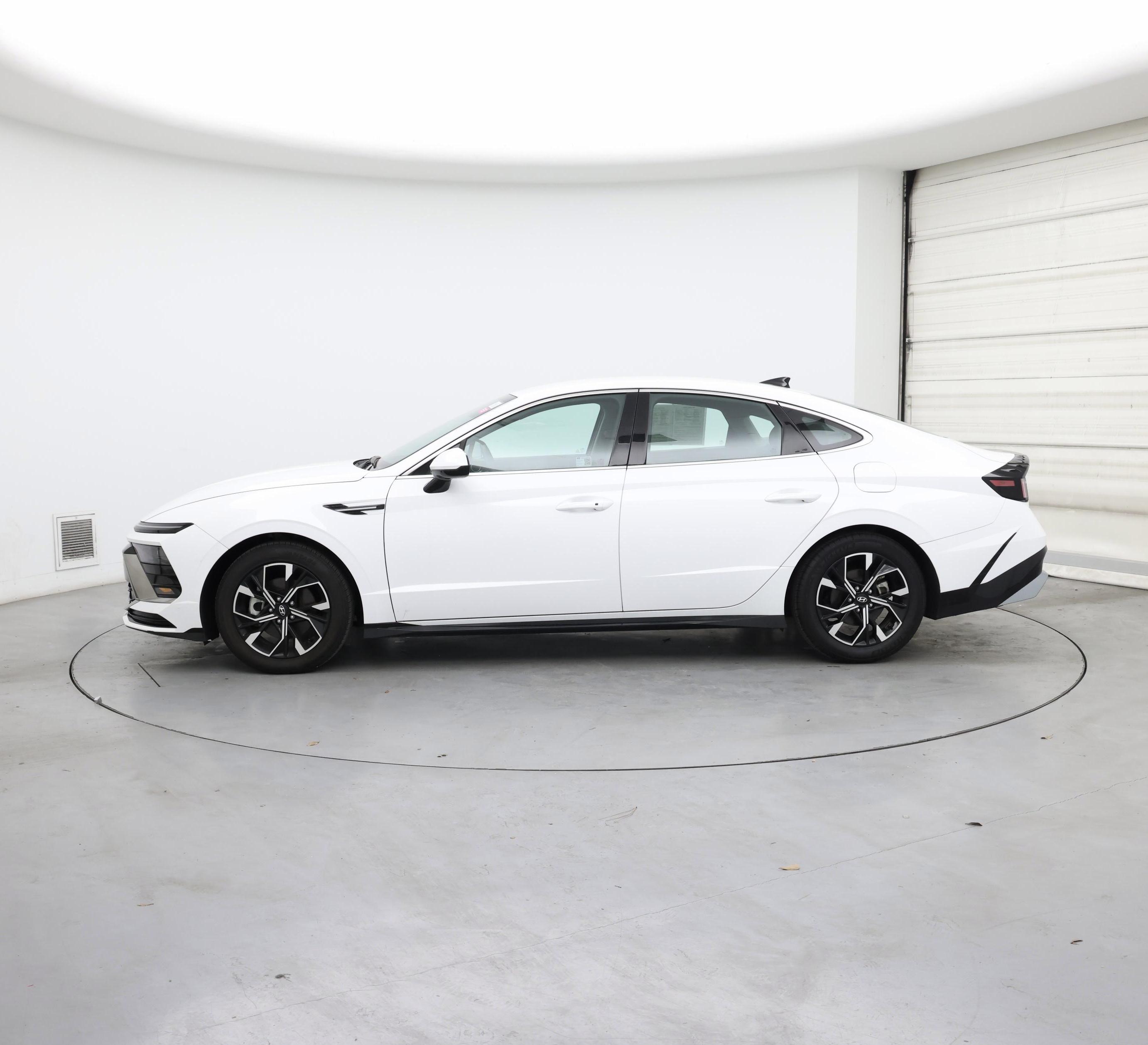 Thumbnail: 2025 Hyundai Sonata - 3