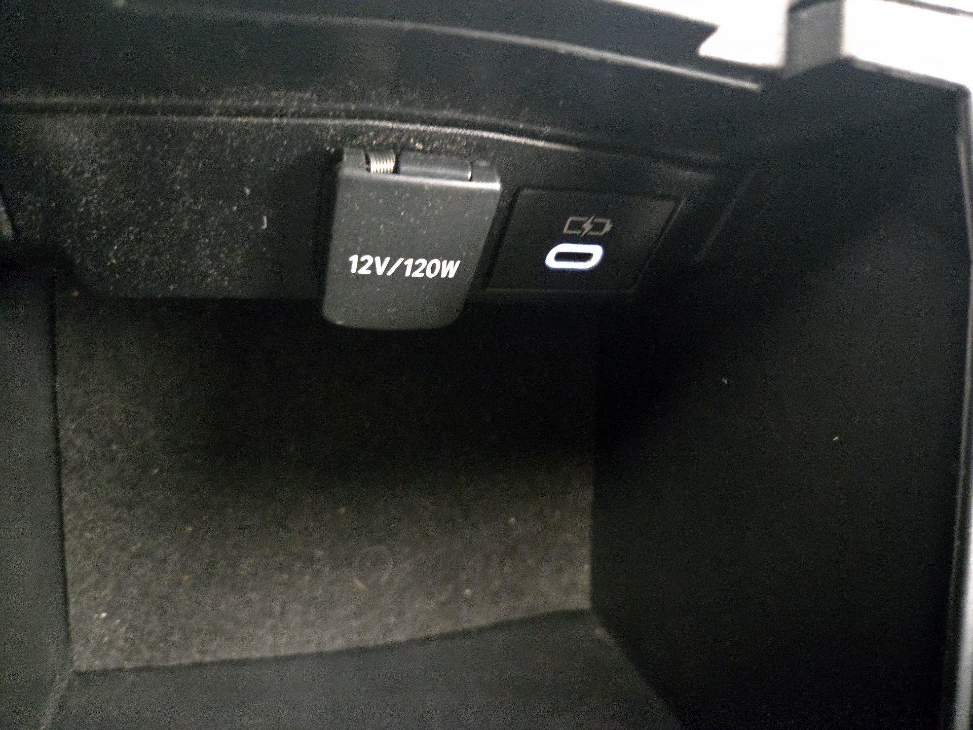 Thumbnail: 2024 Toyota Corolla - 18