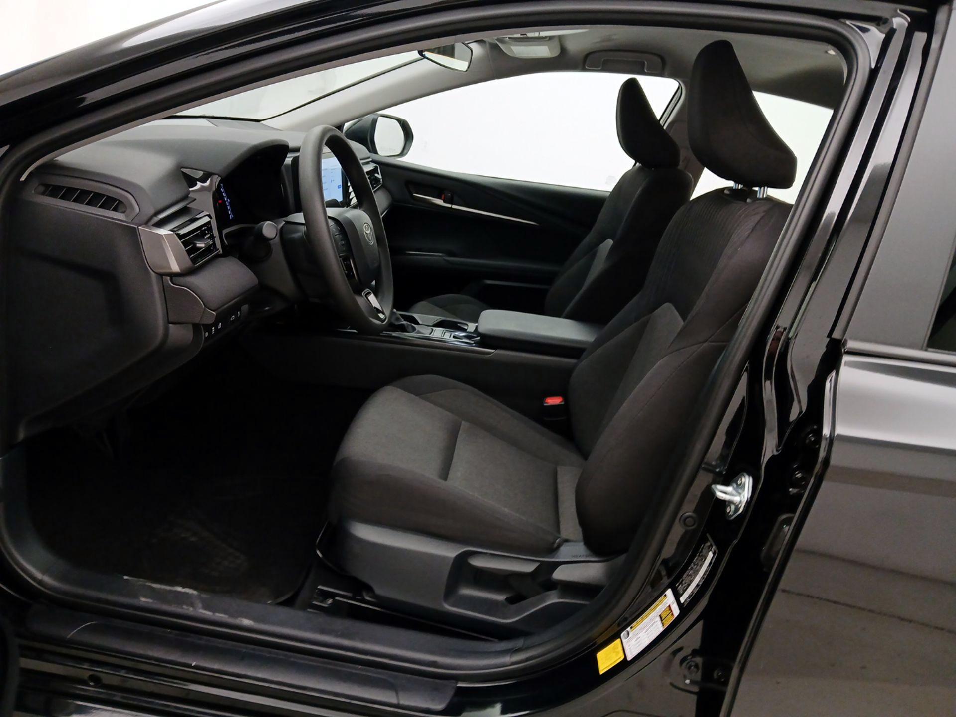 Thumbnail: 2025 Toyota Camry - 11