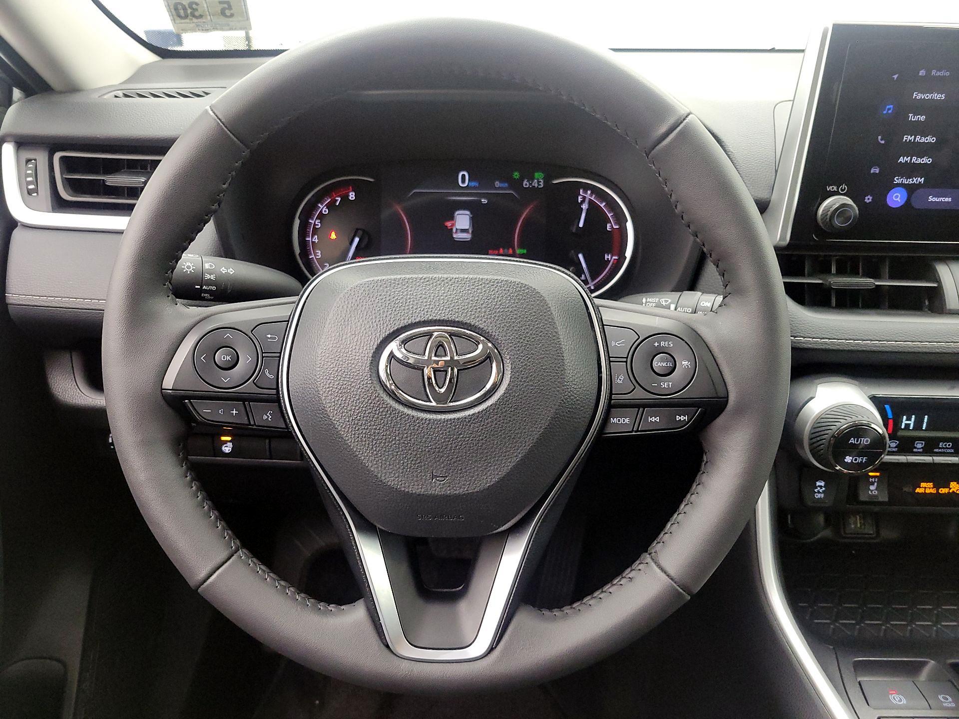 Thumbnail: 2025 Toyota RAV4 - 10