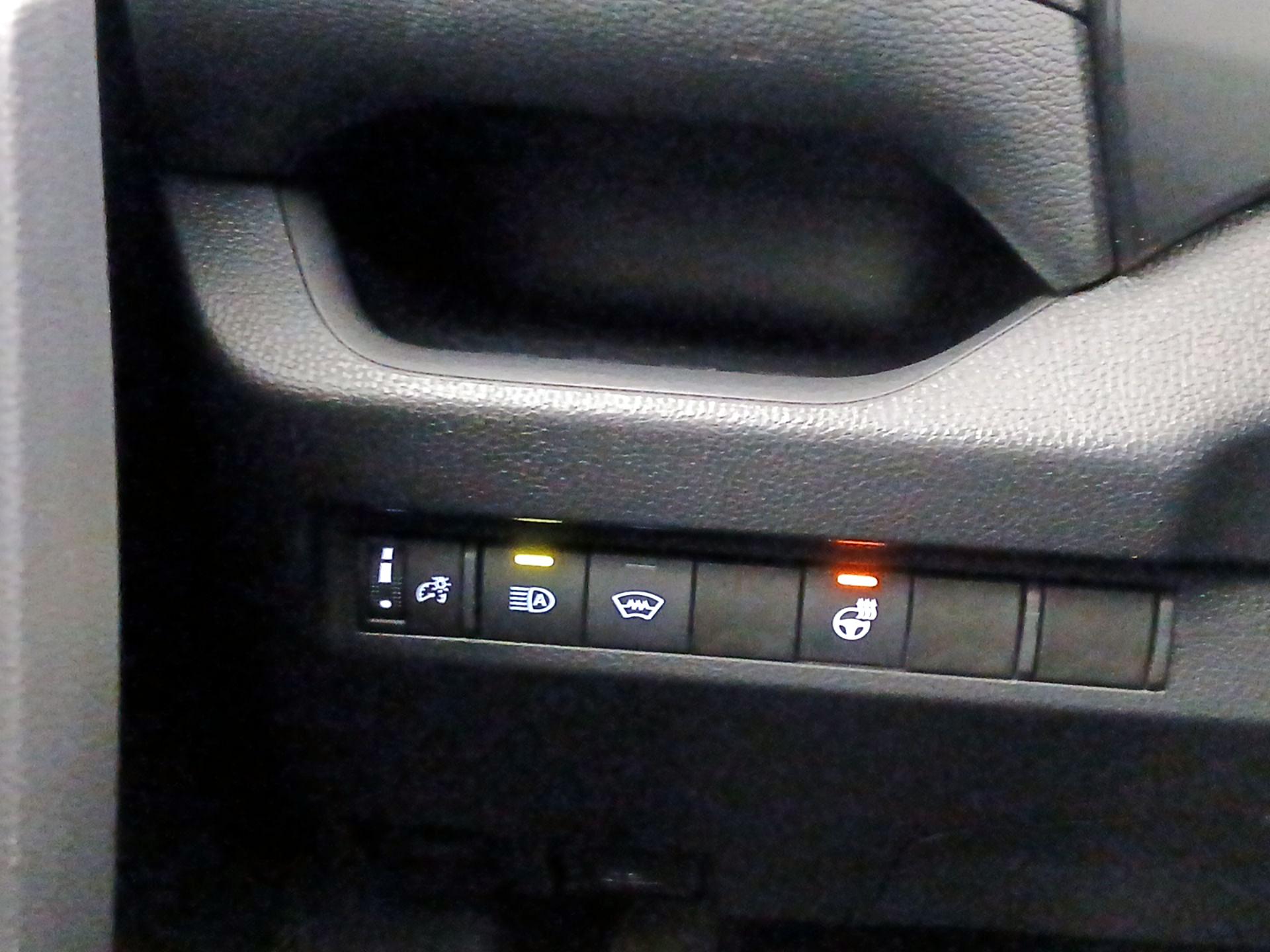 Thumbnail: 2025 Toyota RAV4 - 13