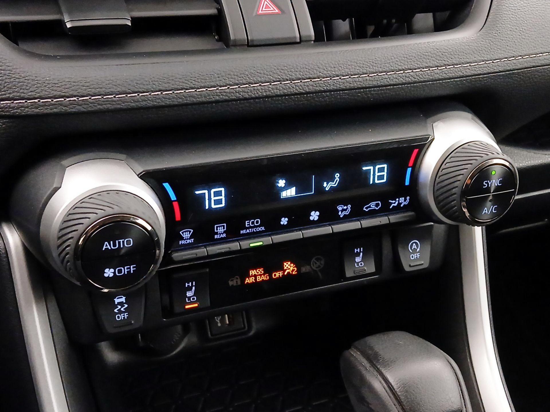 Thumbnail: 2025 Toyota RAV4 - 16