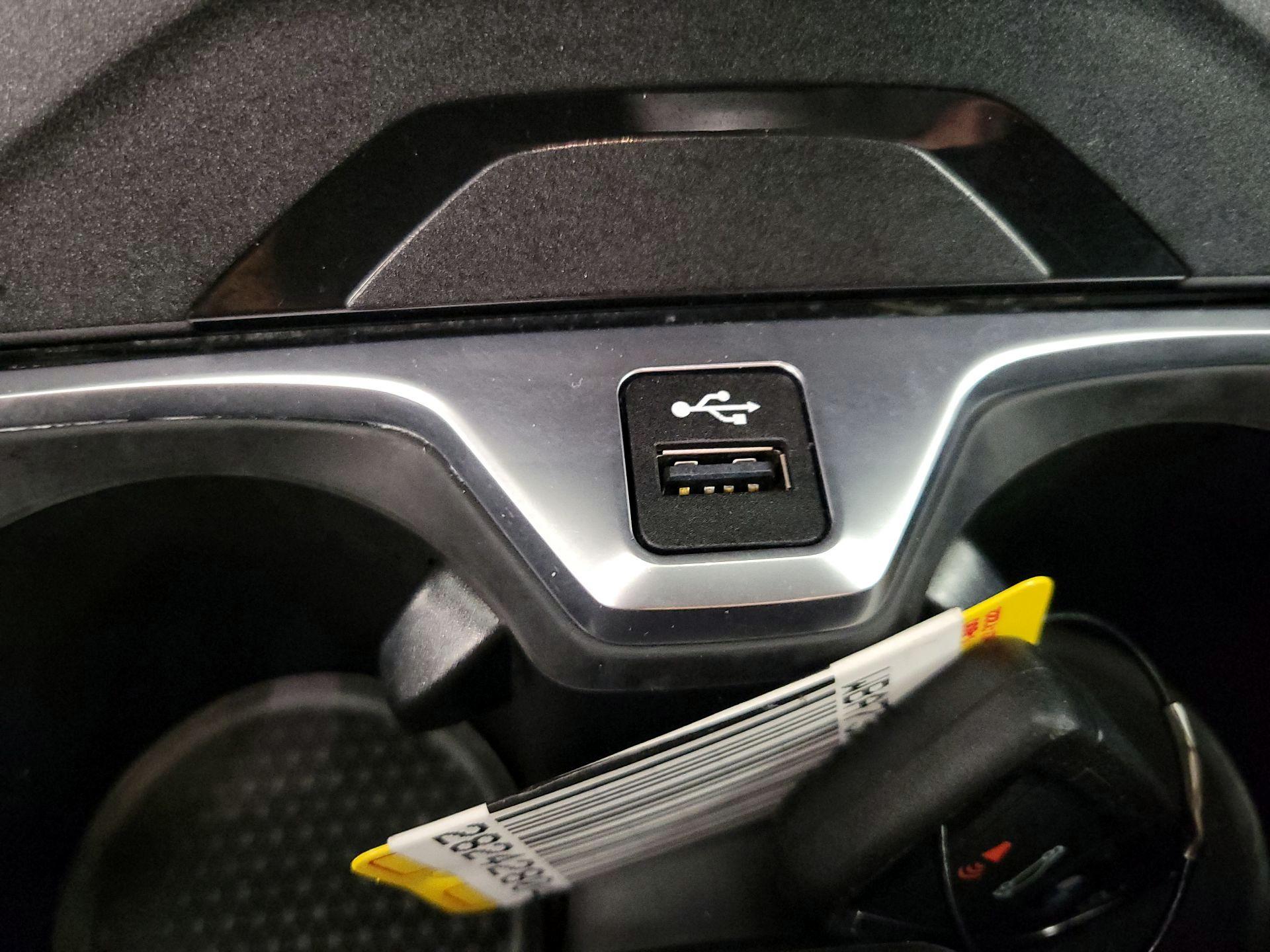 Thumbnail: 2024 BMW 2 Series - 19