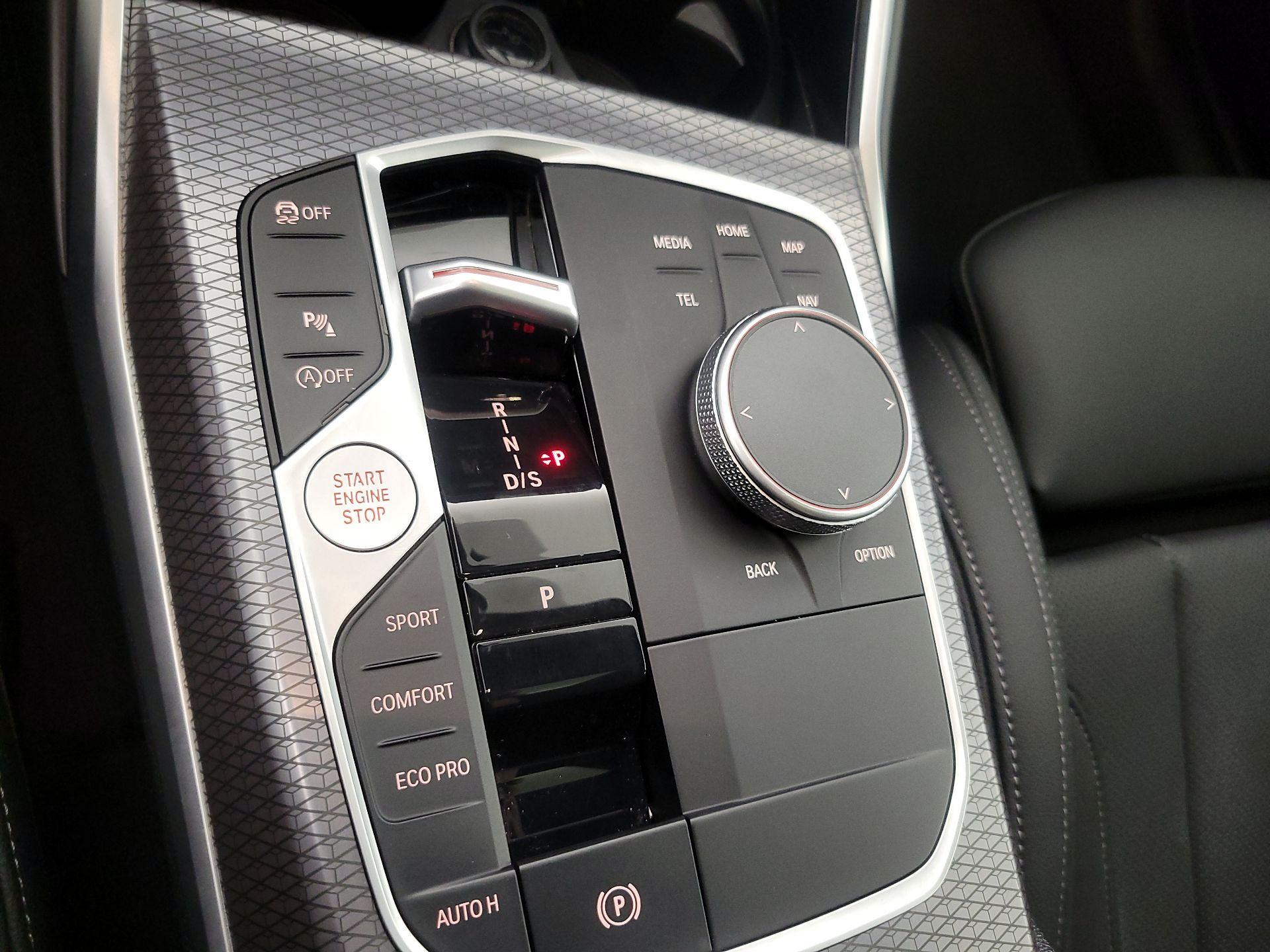 Thumbnail: 2025 BMW 4 Series - 18