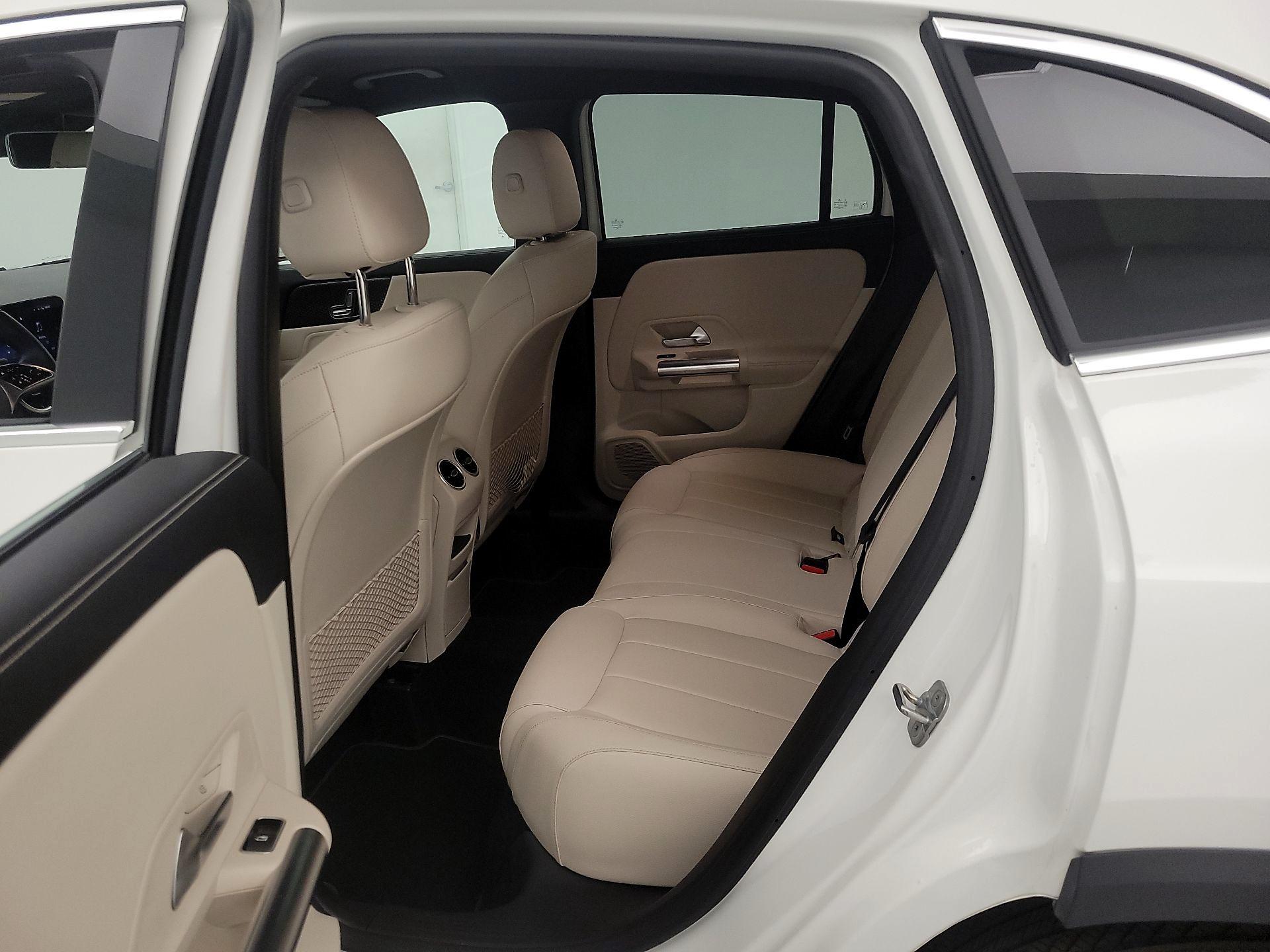 Thumbnail: 2025 Mercedes-Benz GLA - 19