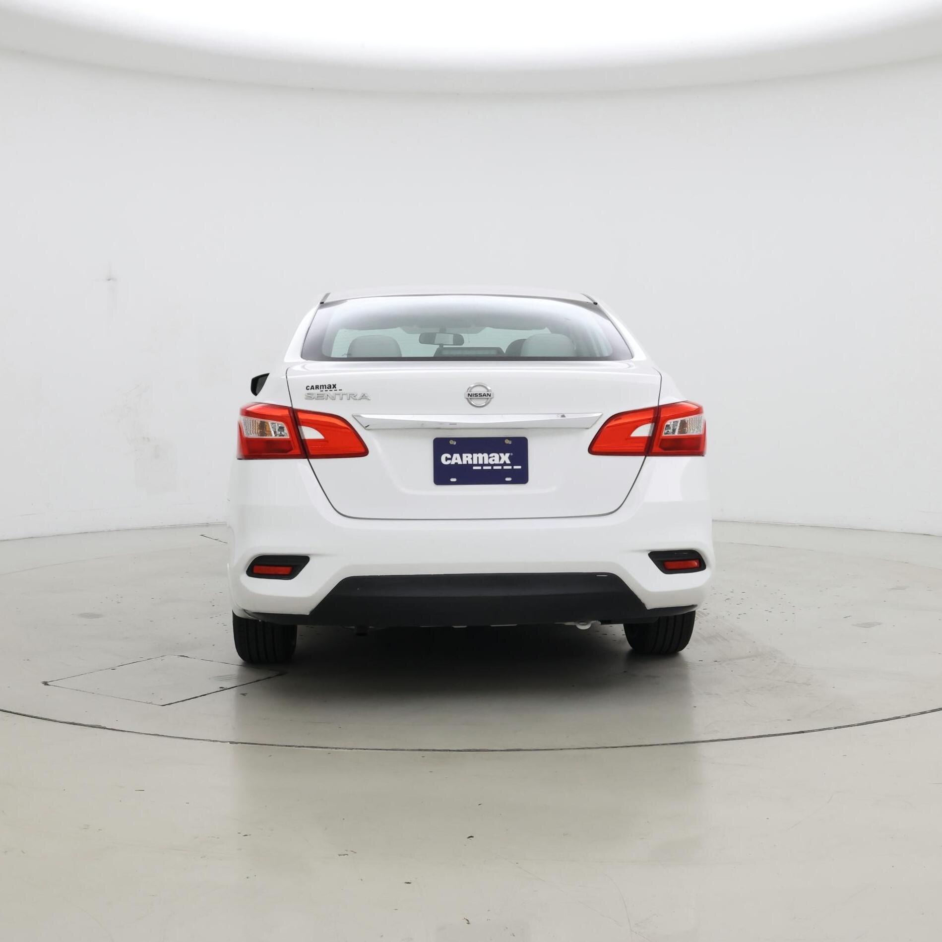 Thumbnail: 2016 Nissan Sentra - 6