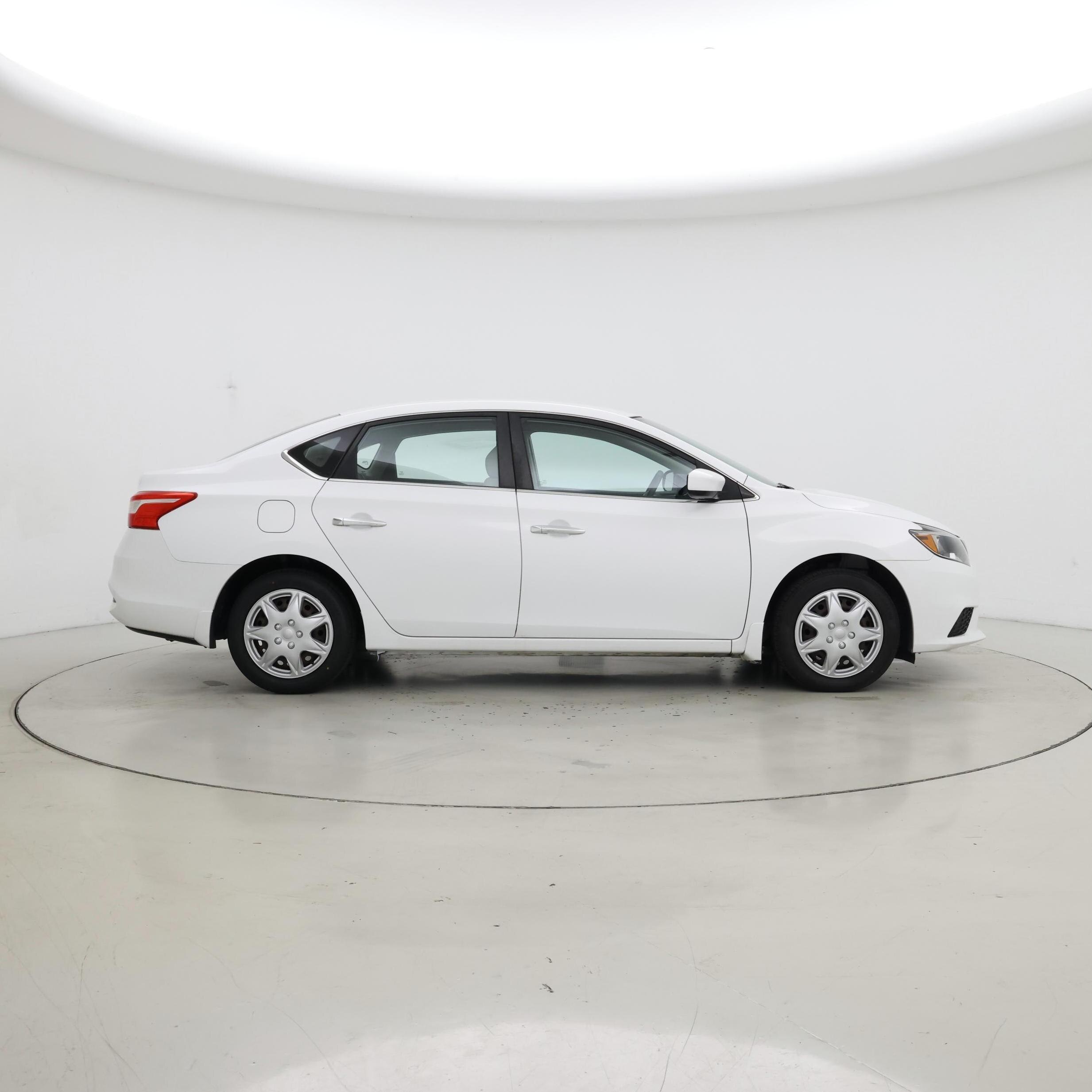 Thumbnail: 2016 Nissan Sentra - 7