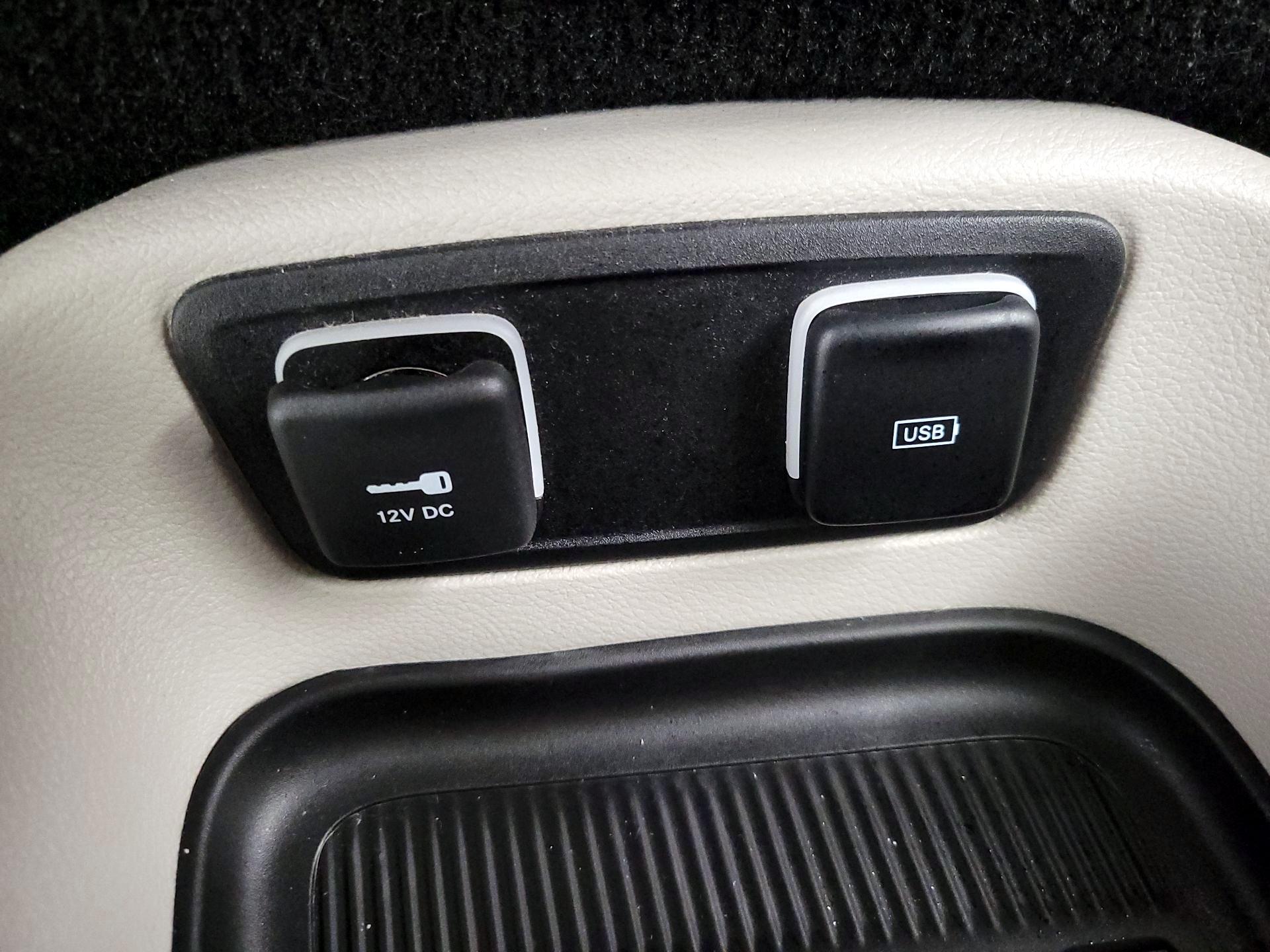 Thumbnail: 2020 Chrysler Pacifica - 19