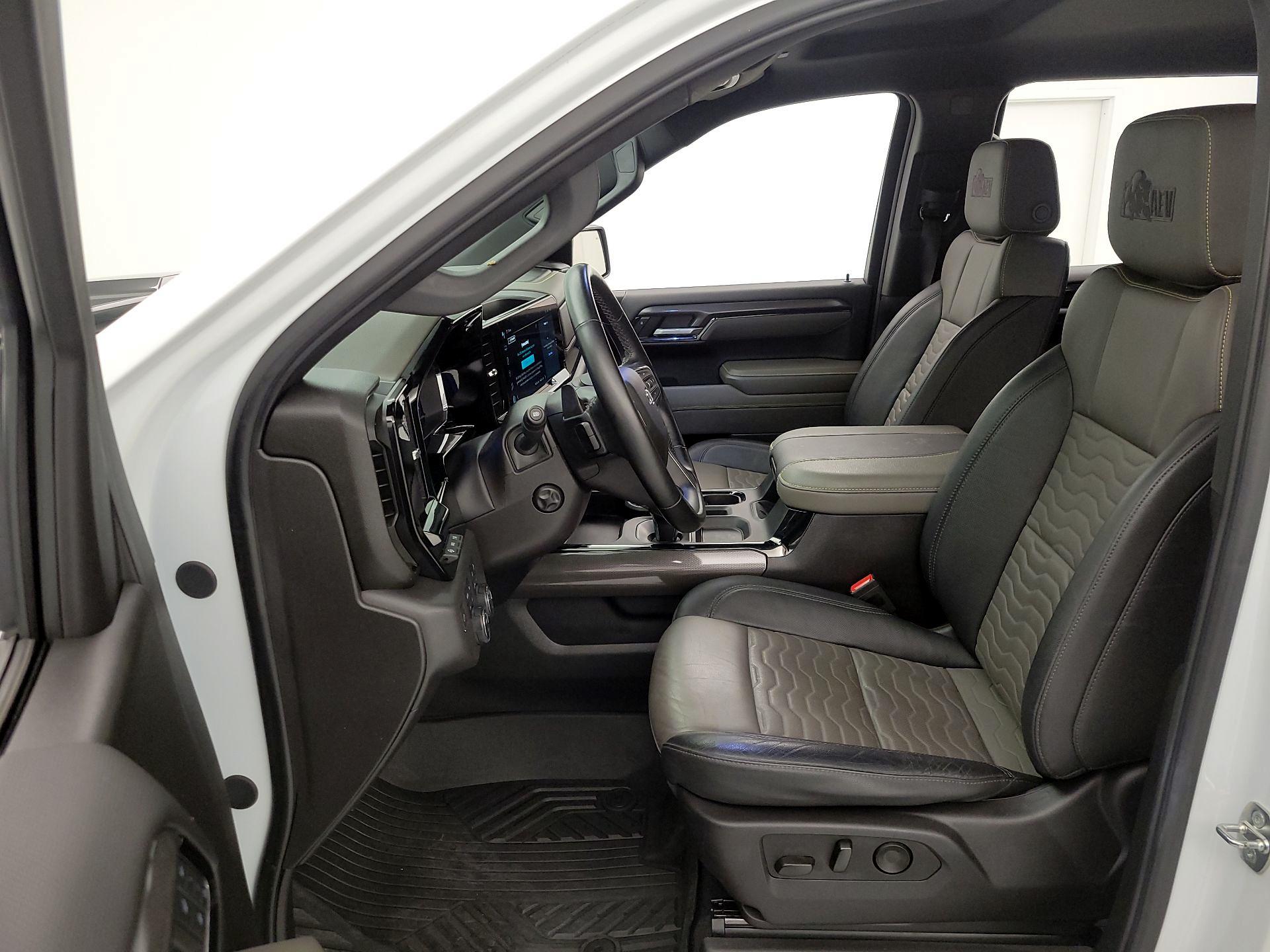 Thumbnail: 2024 Chevrolet Silverado 1500 - 11