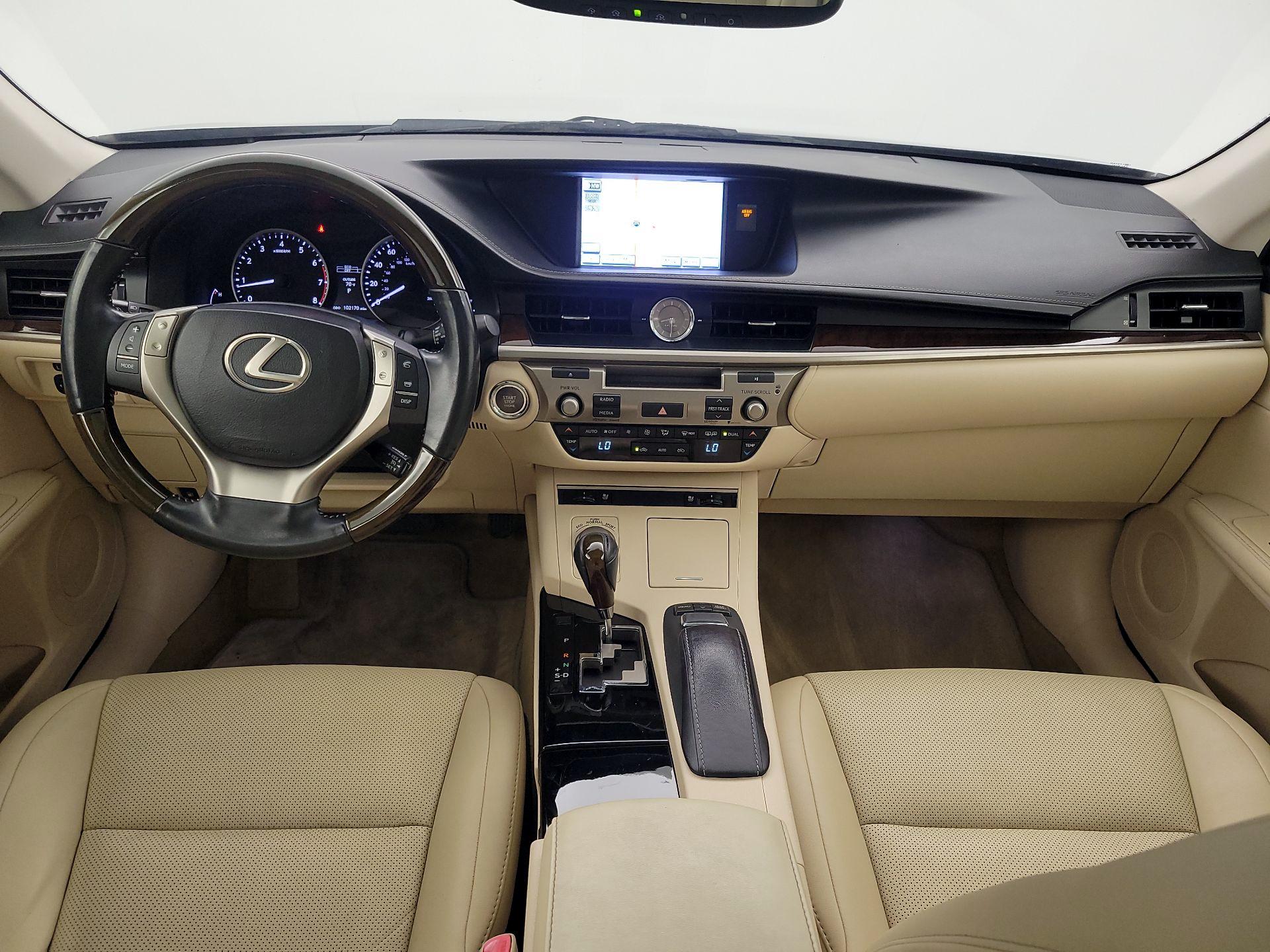 Thumbnail: 2014 Lexus ES - 9