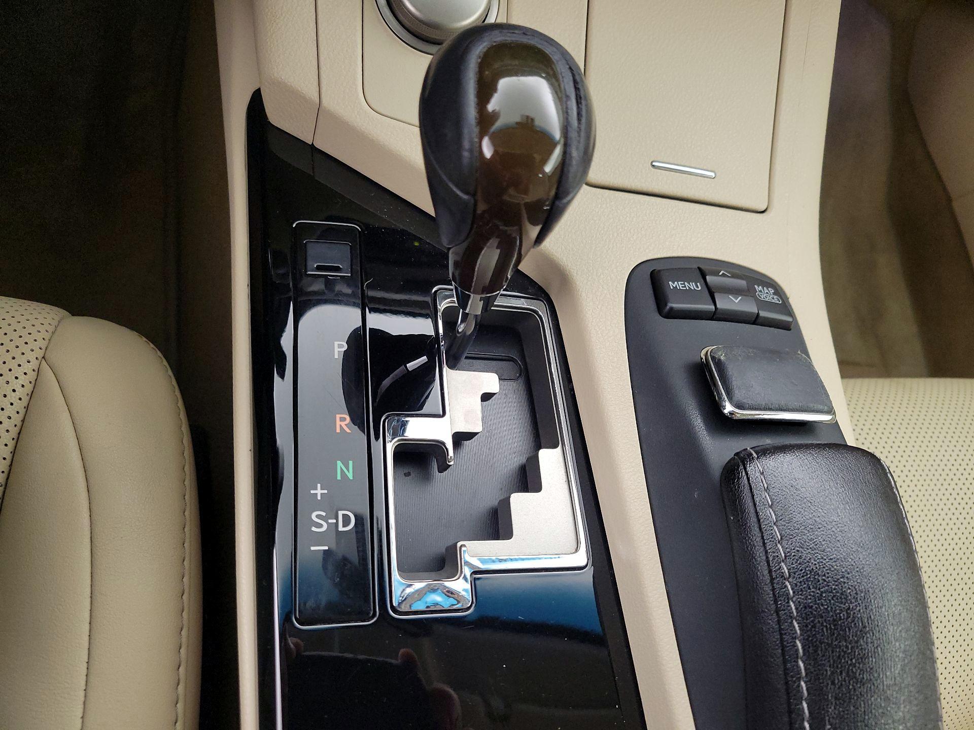 Thumbnail: 2014 Lexus ES - 15