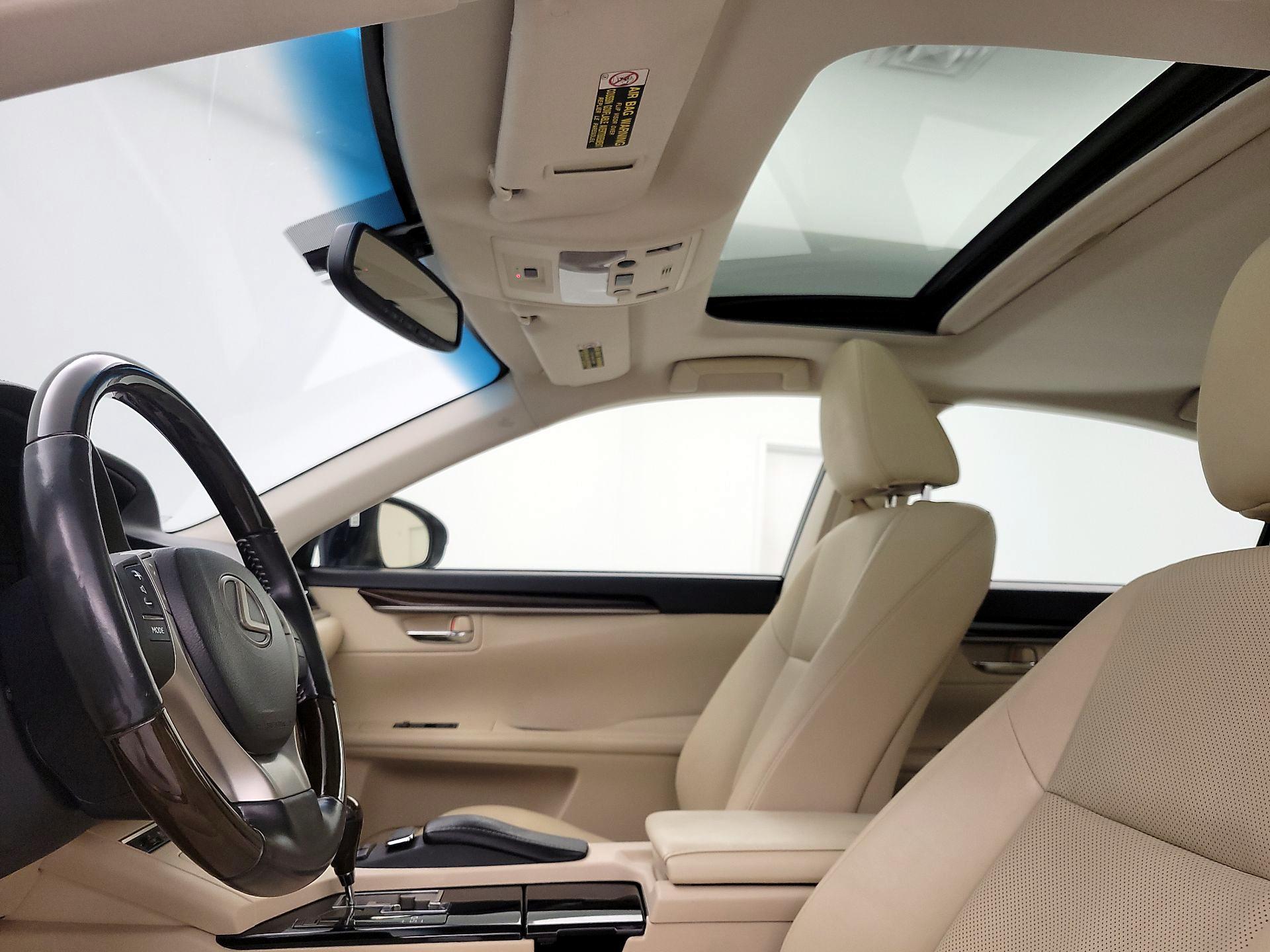 Thumbnail: 2014 Lexus ES - 20