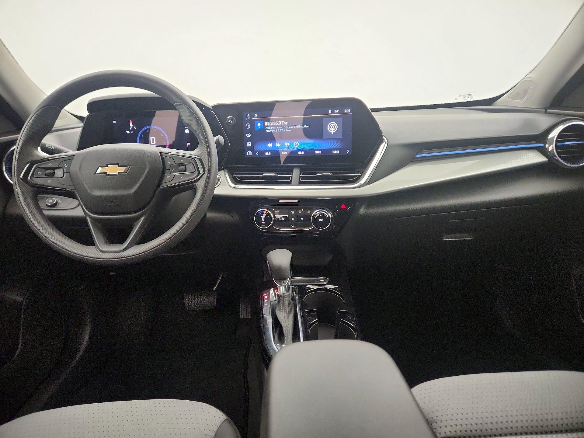 Thumbnail: 2025 Chevrolet Trax - 9