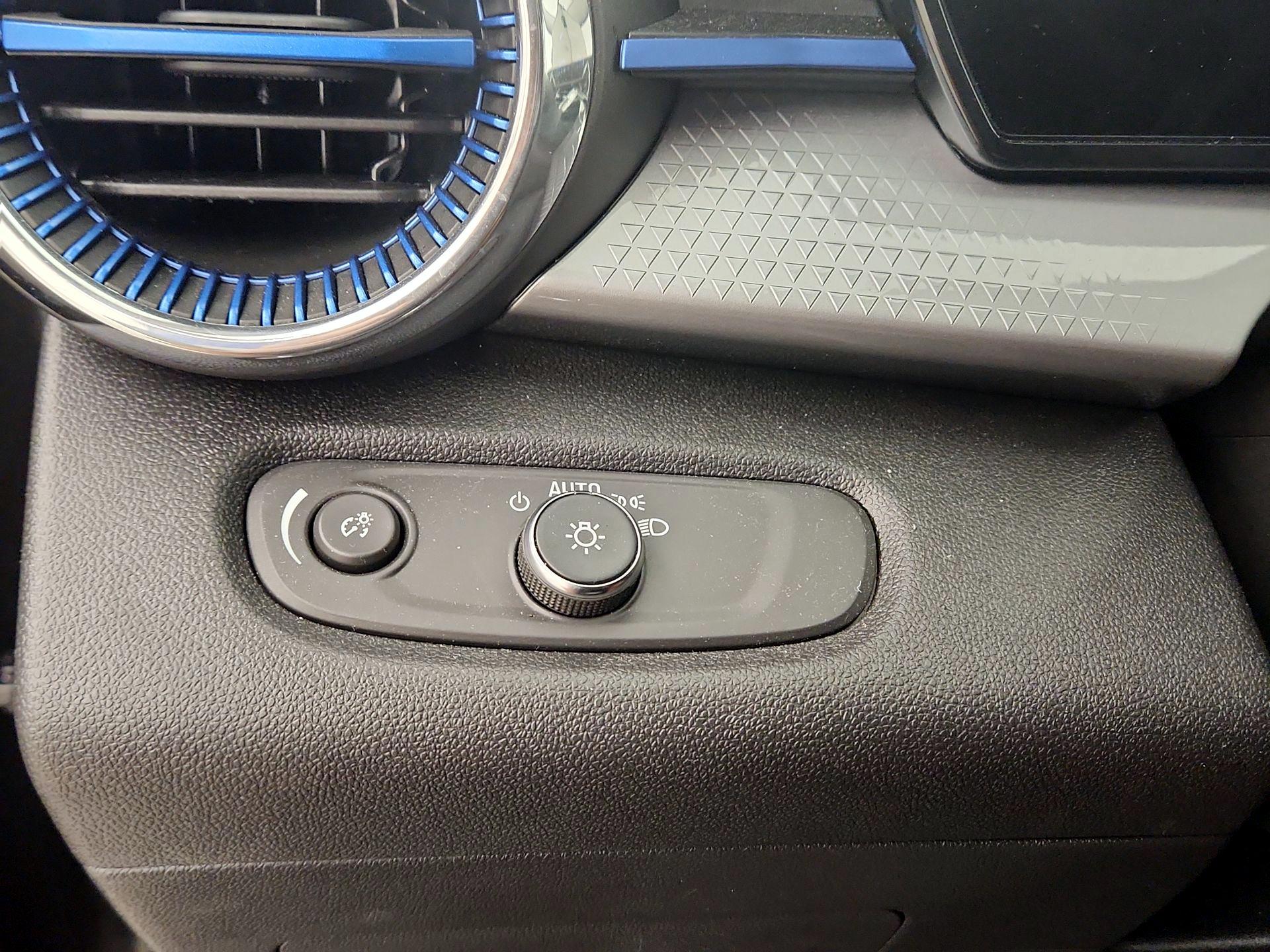 Thumbnail: 2025 Chevrolet Trax - 13