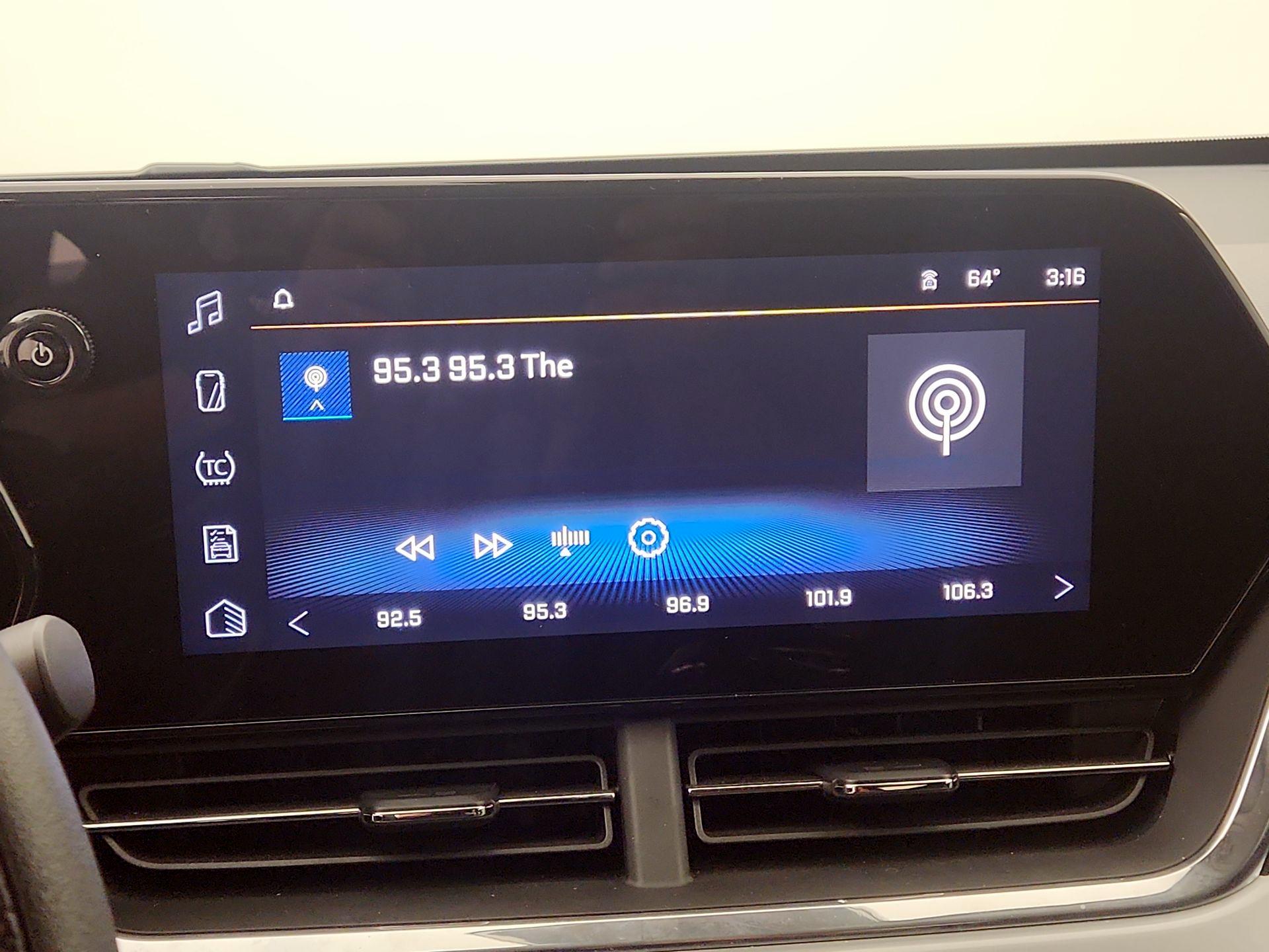 Thumbnail: 2025 Chevrolet Trax - 15