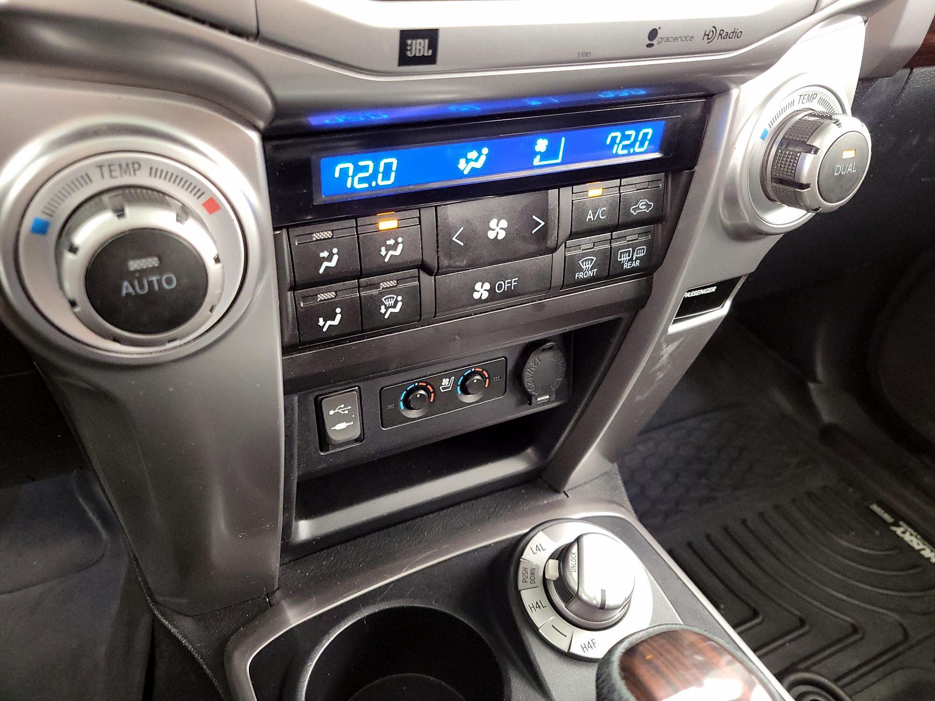 Thumbnail: 2015 Toyota 4Runner - 17