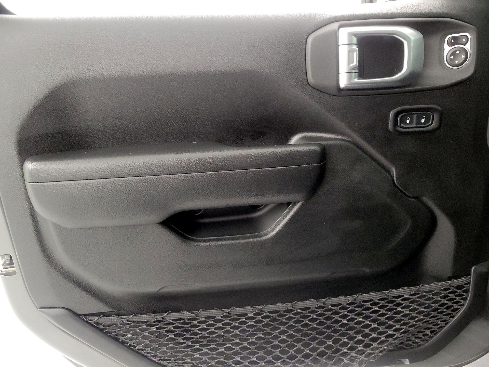 Thumbnail: 2022 Jeep Wrangler - 12