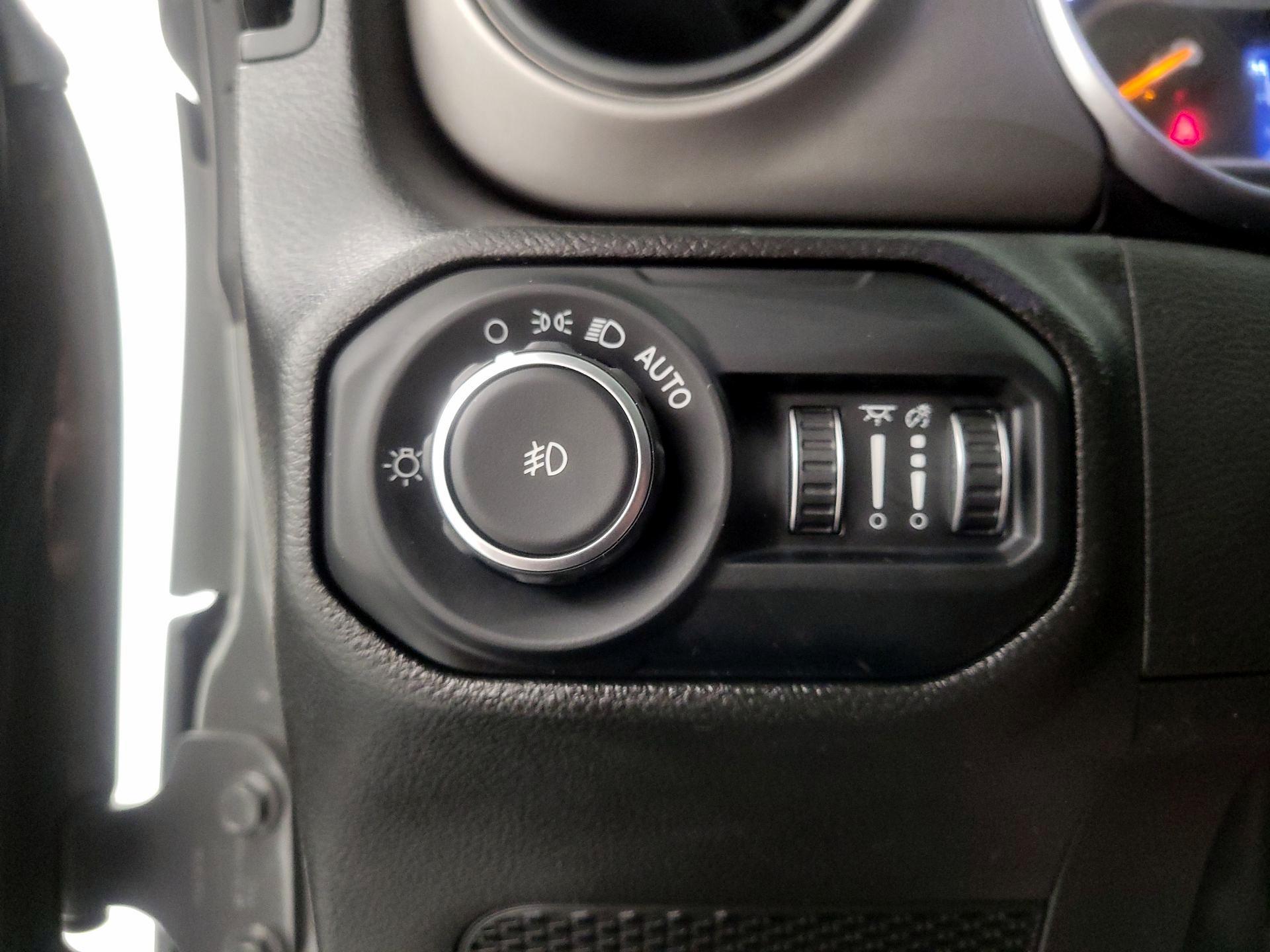 Thumbnail: 2022 Jeep Wrangler - 13