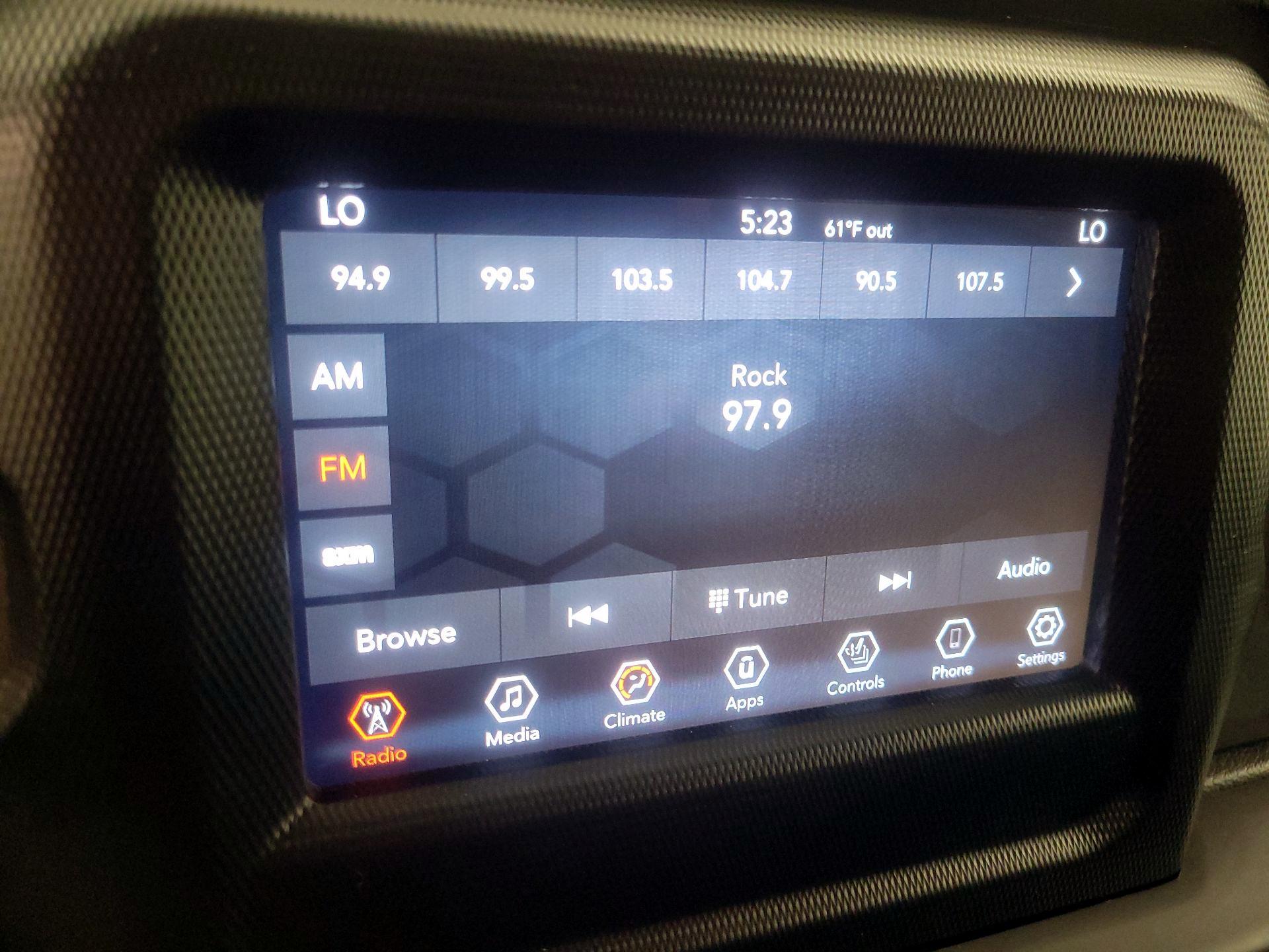 Thumbnail: 2022 Jeep Wrangler - 15