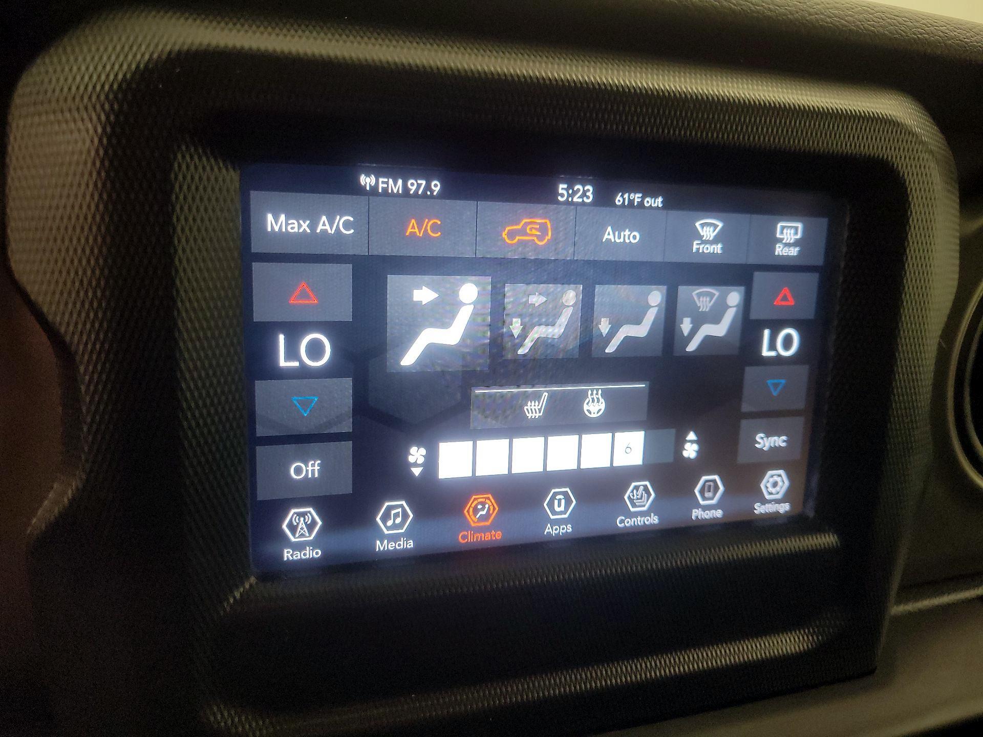 Thumbnail: 2022 Jeep Wrangler - 16