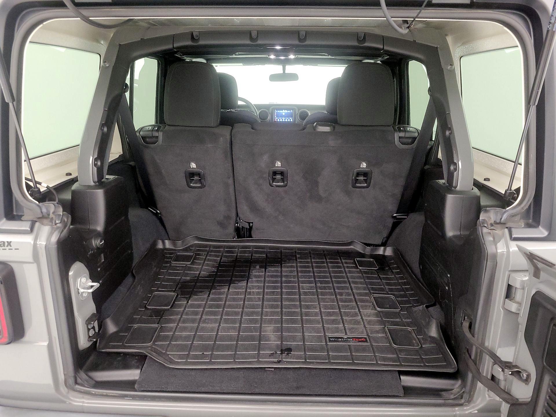 Thumbnail: 2022 Jeep Wrangler - 20