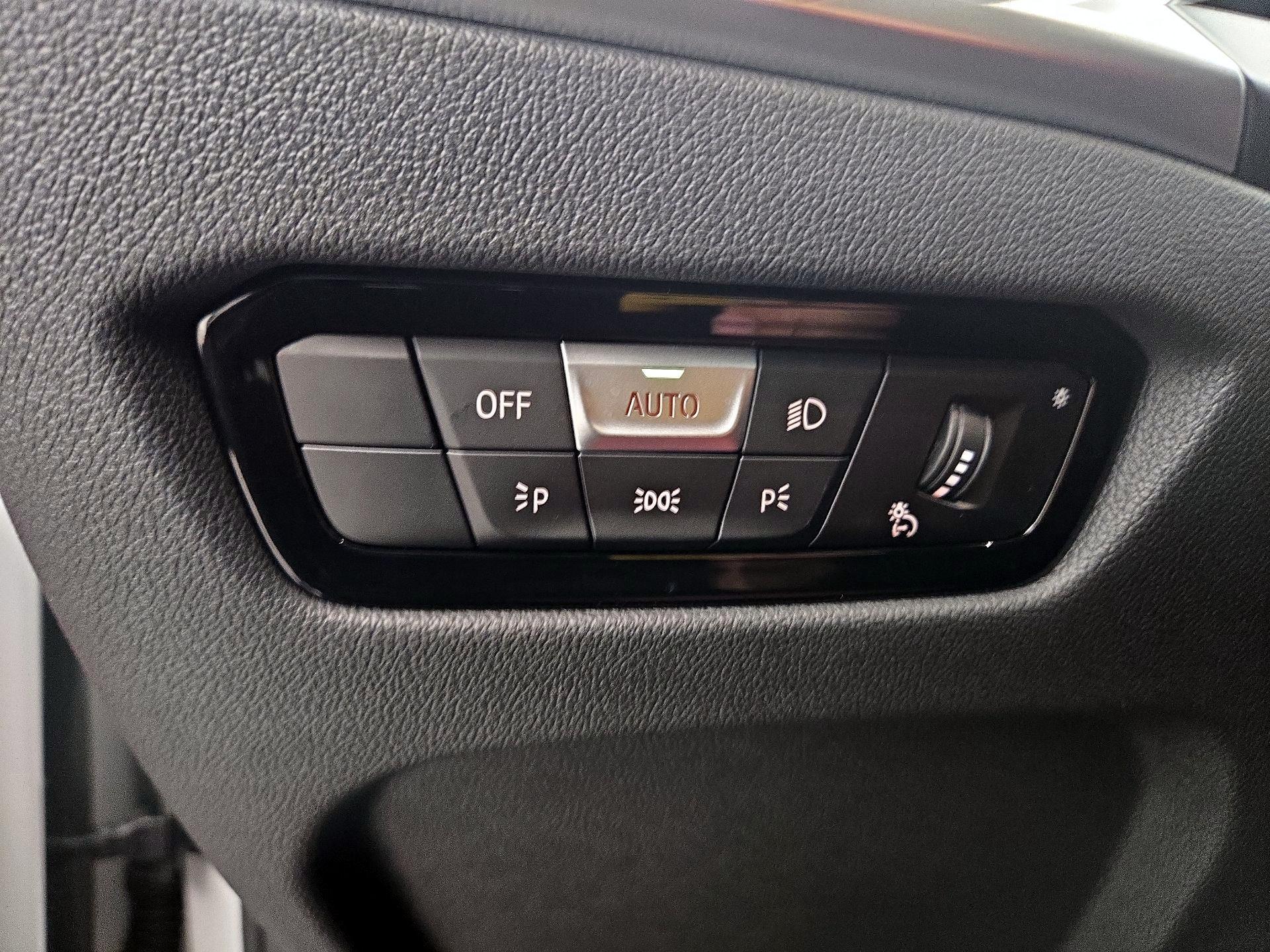 Thumbnail: 2025 BMW 4 Series - 13