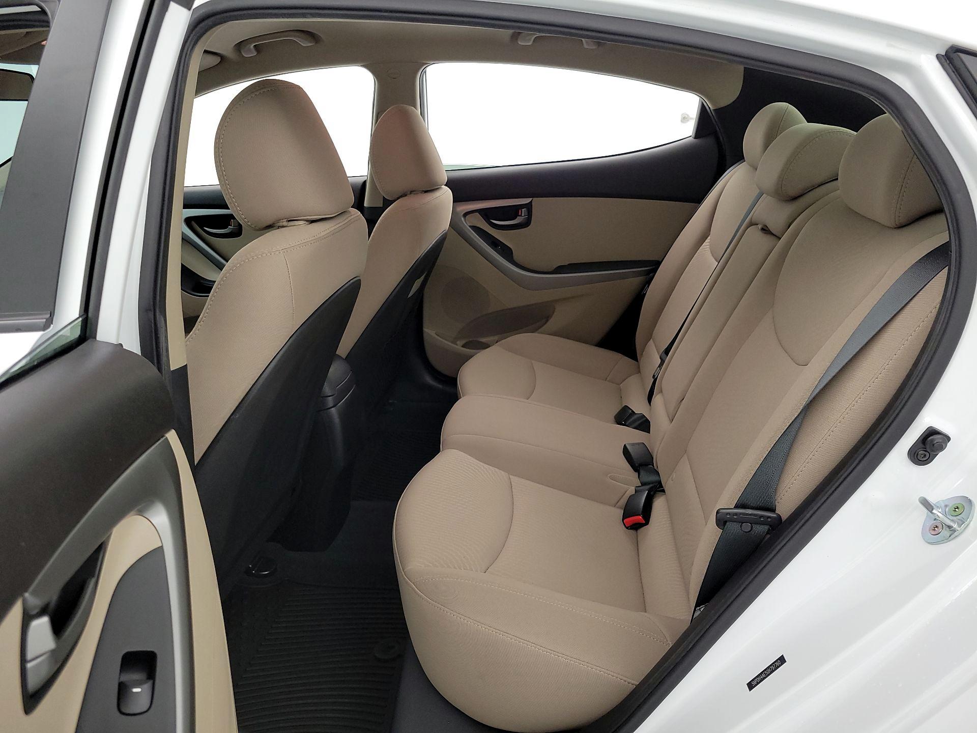 Thumbnail: 2016 Hyundai Elantra - 18