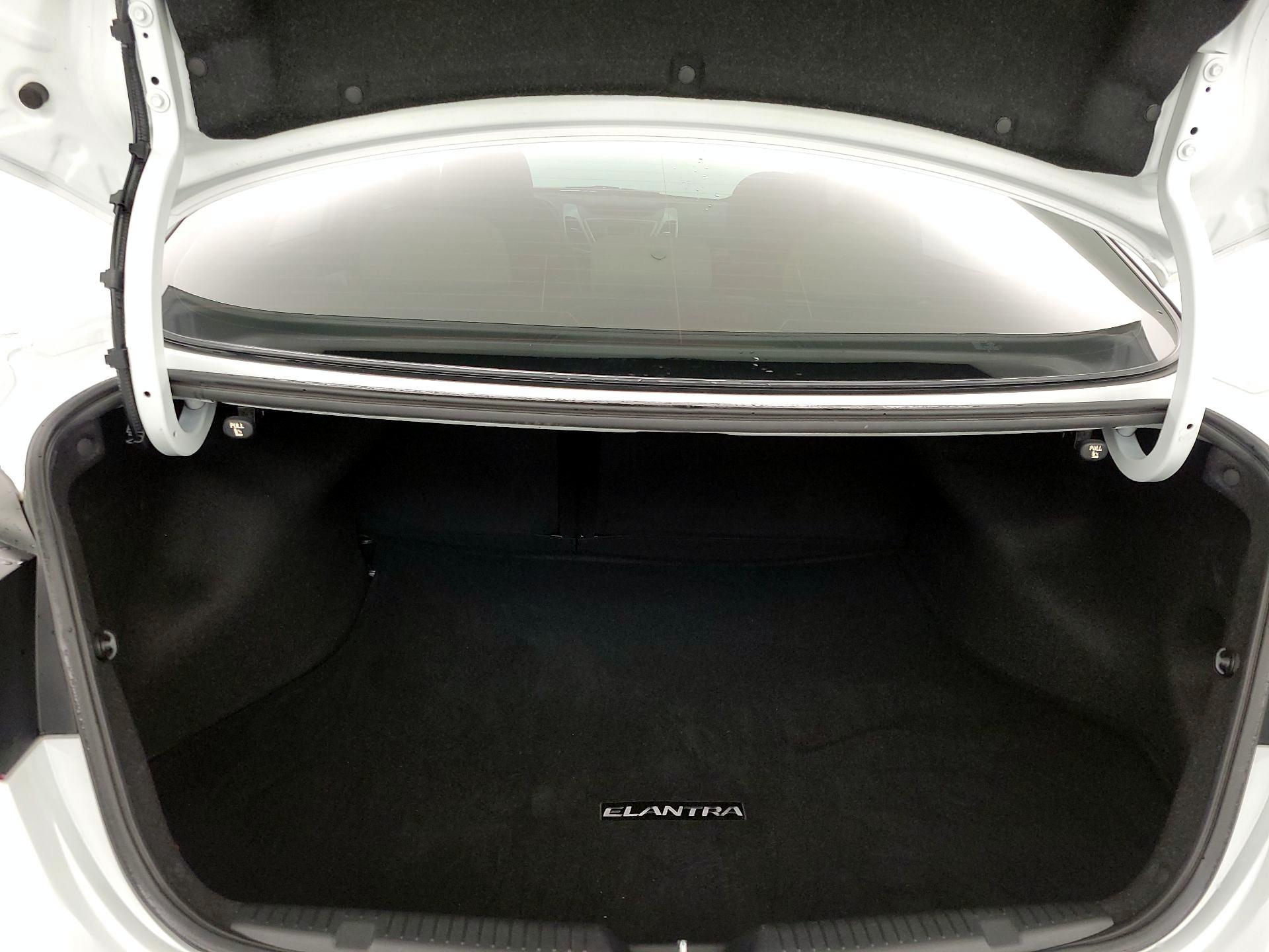 Thumbnail: 2016 Hyundai Elantra - 19