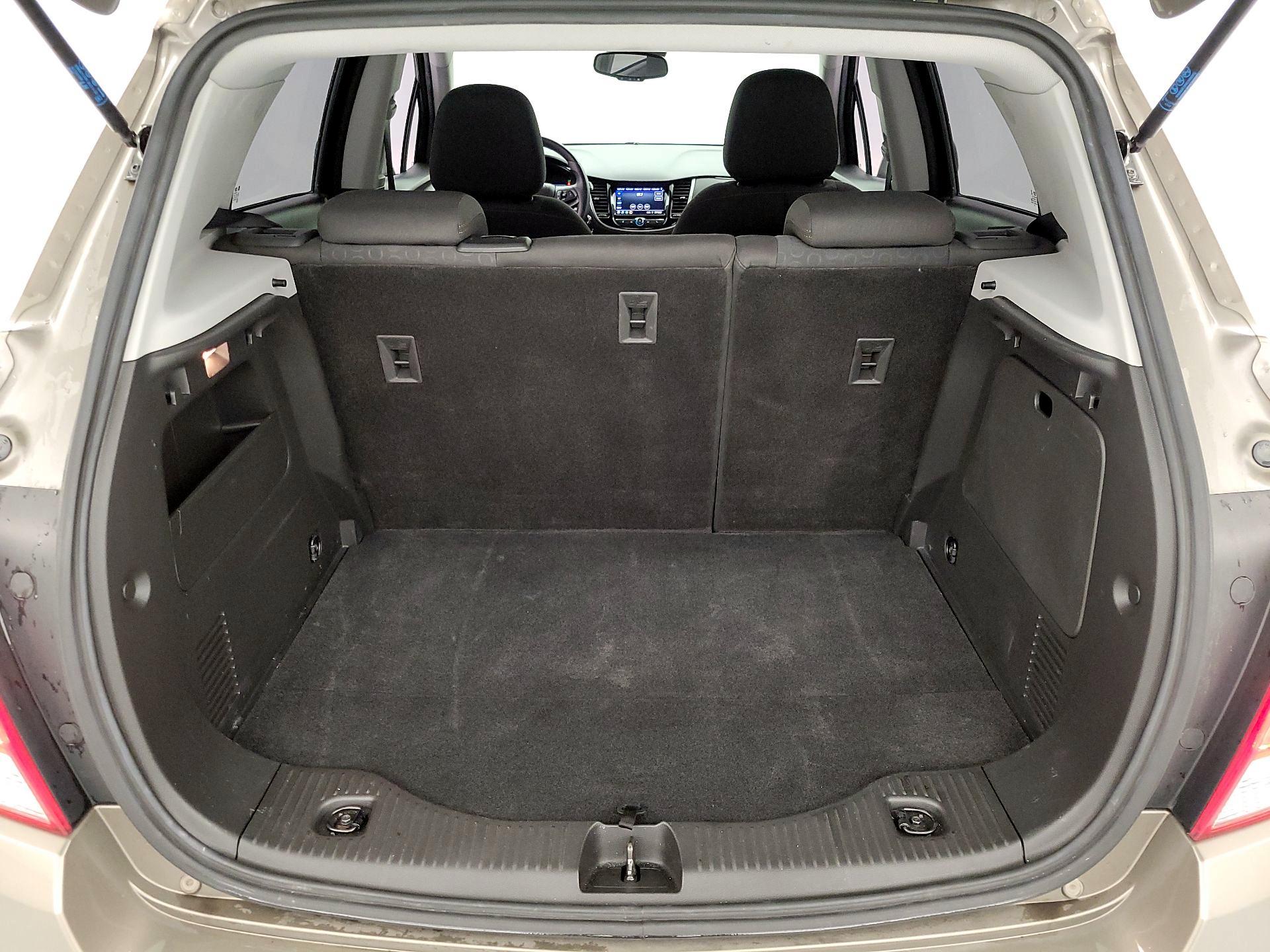 Thumbnail: 2021 Chevrolet Trax - 20