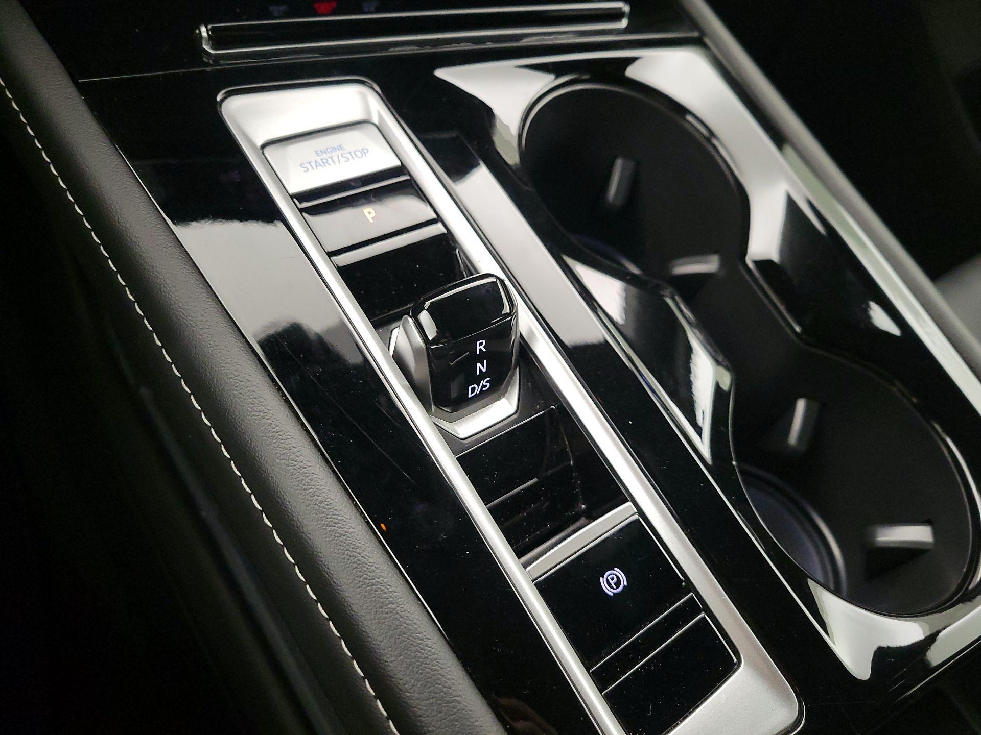 Thumbnail: 2025 Volkswagen Atlas - 17