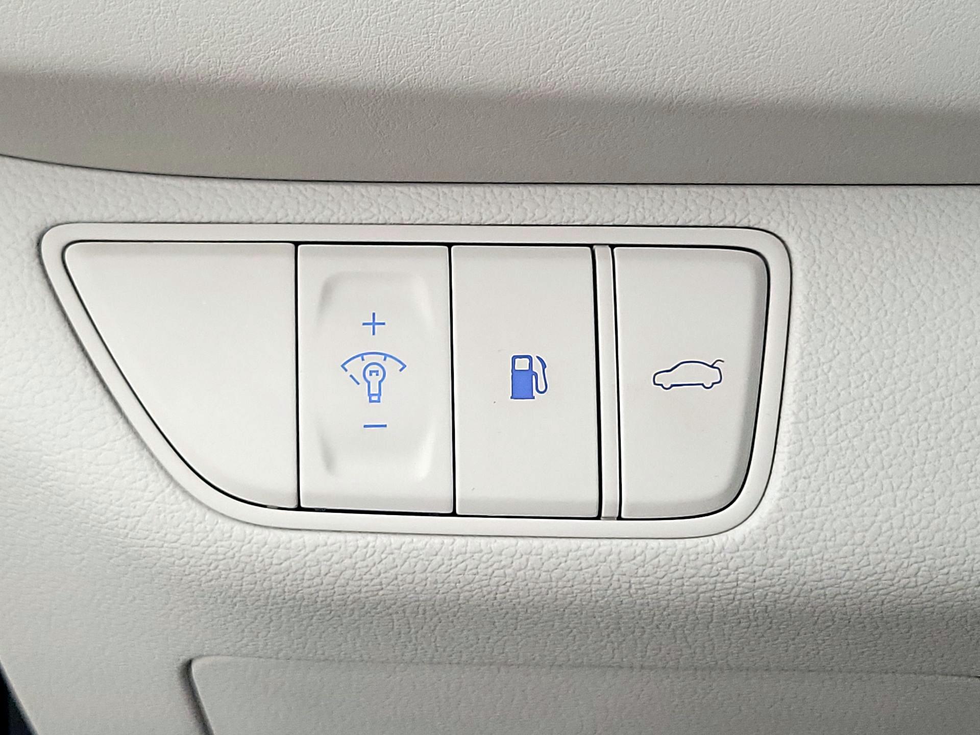 Thumbnail: 2025 Genesis G70 - 13