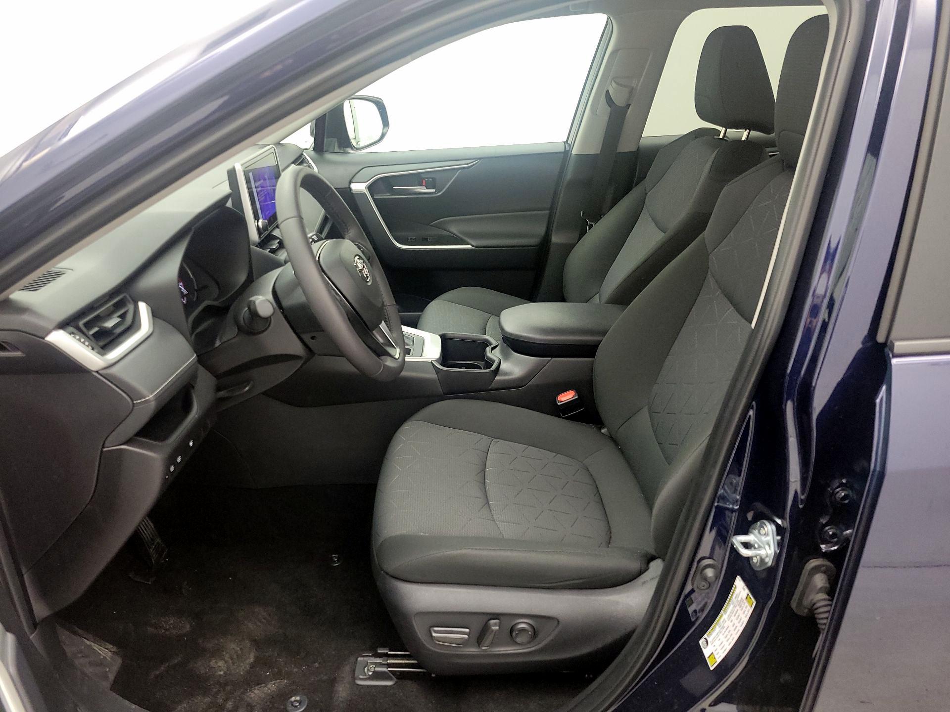 Thumbnail: 2025 Toyota RAV4 - 11