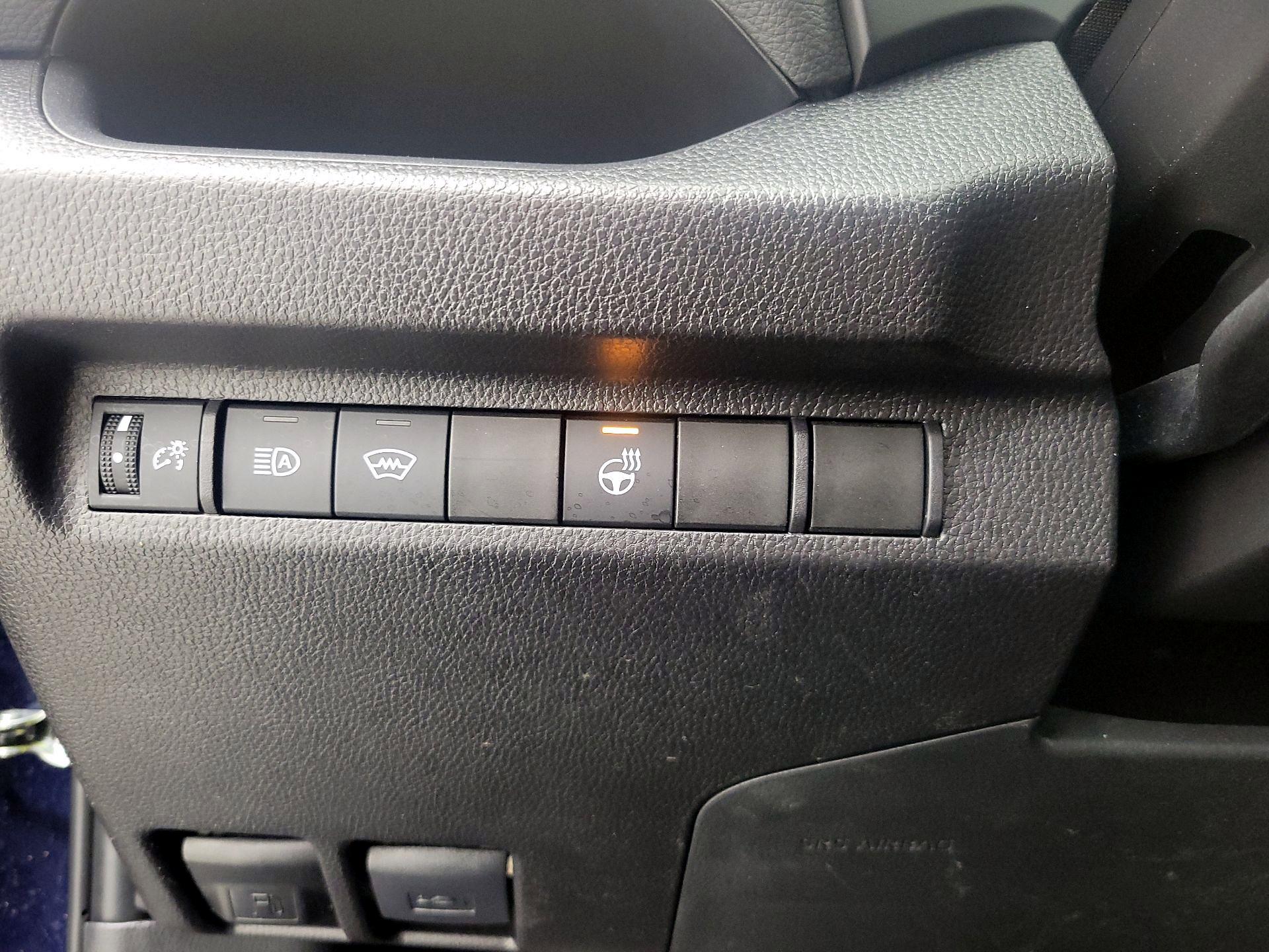 Thumbnail: 2025 Toyota RAV4 - 13