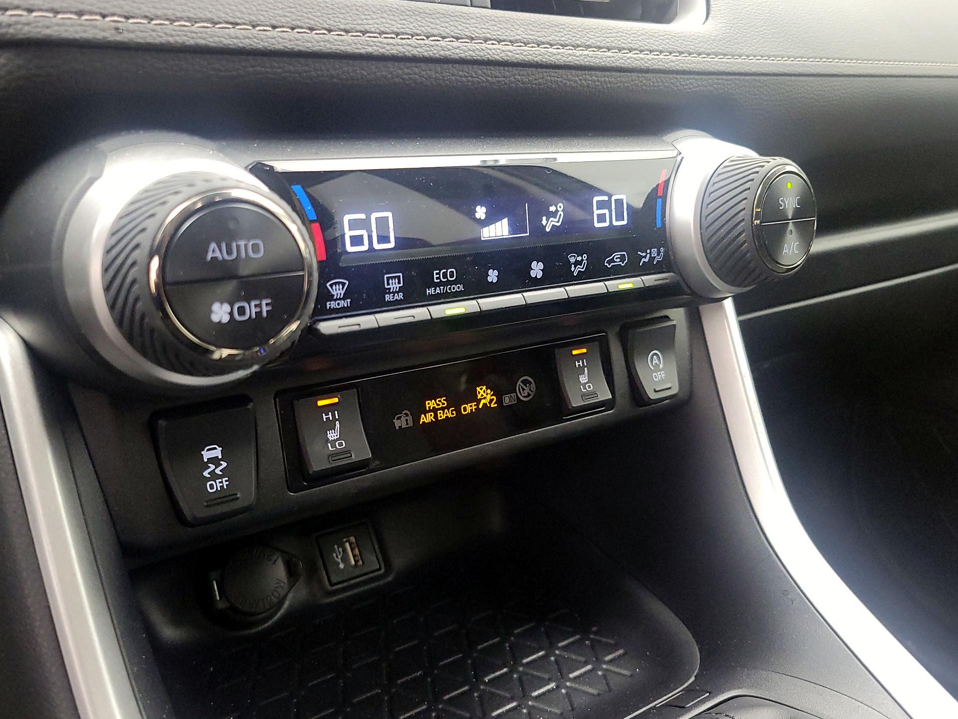 Thumbnail: 2025 Toyota RAV4 - 16