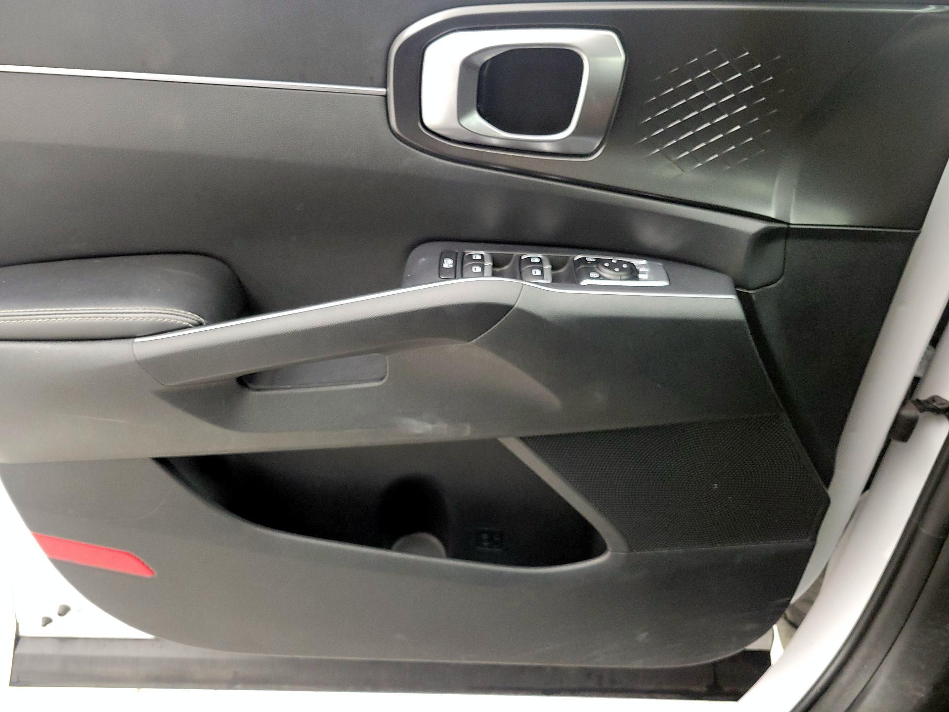 Thumbnail: 2024 Kia Sorento - 12