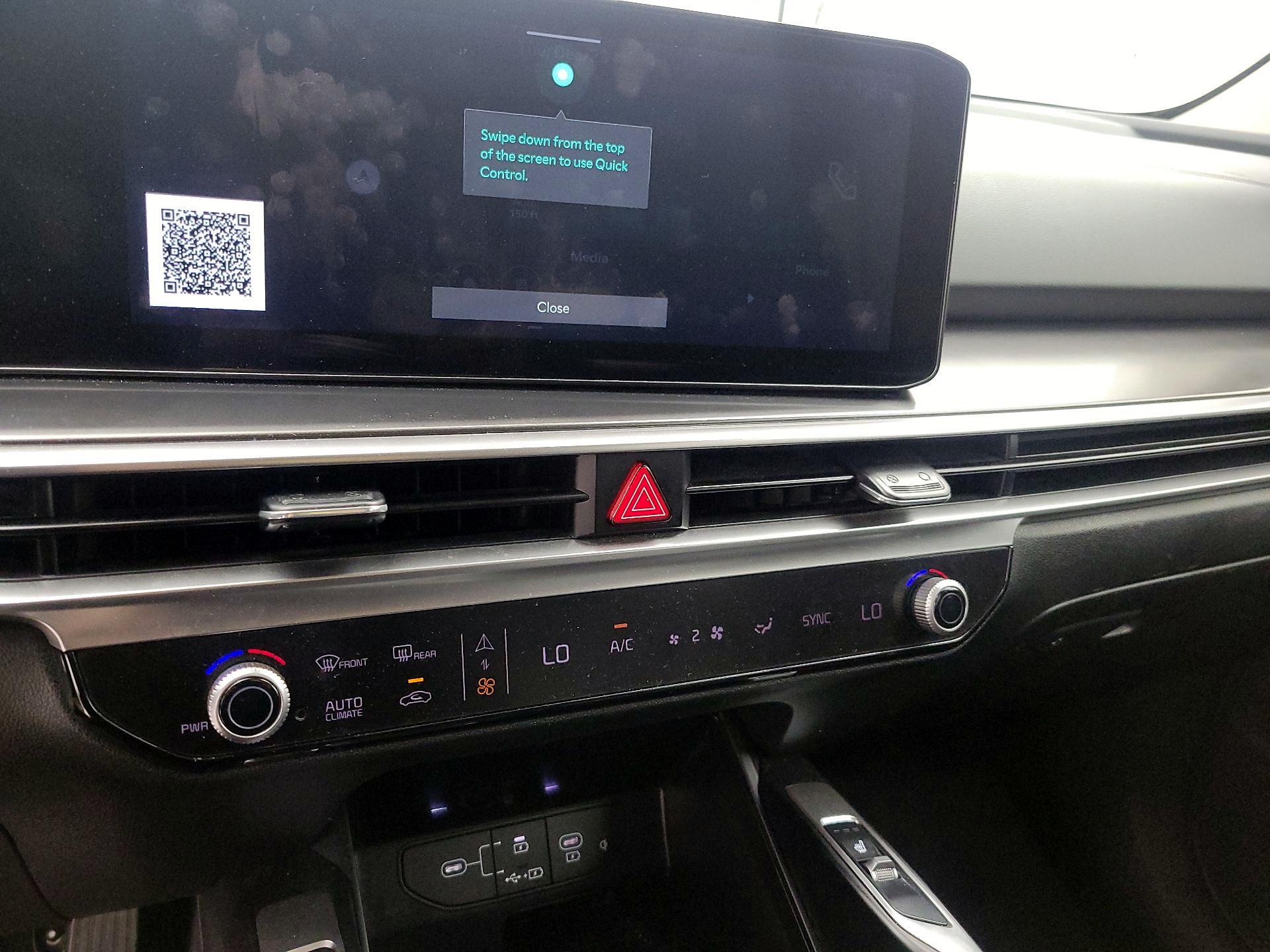 Thumbnail: 2024 Kia Sorento - 17