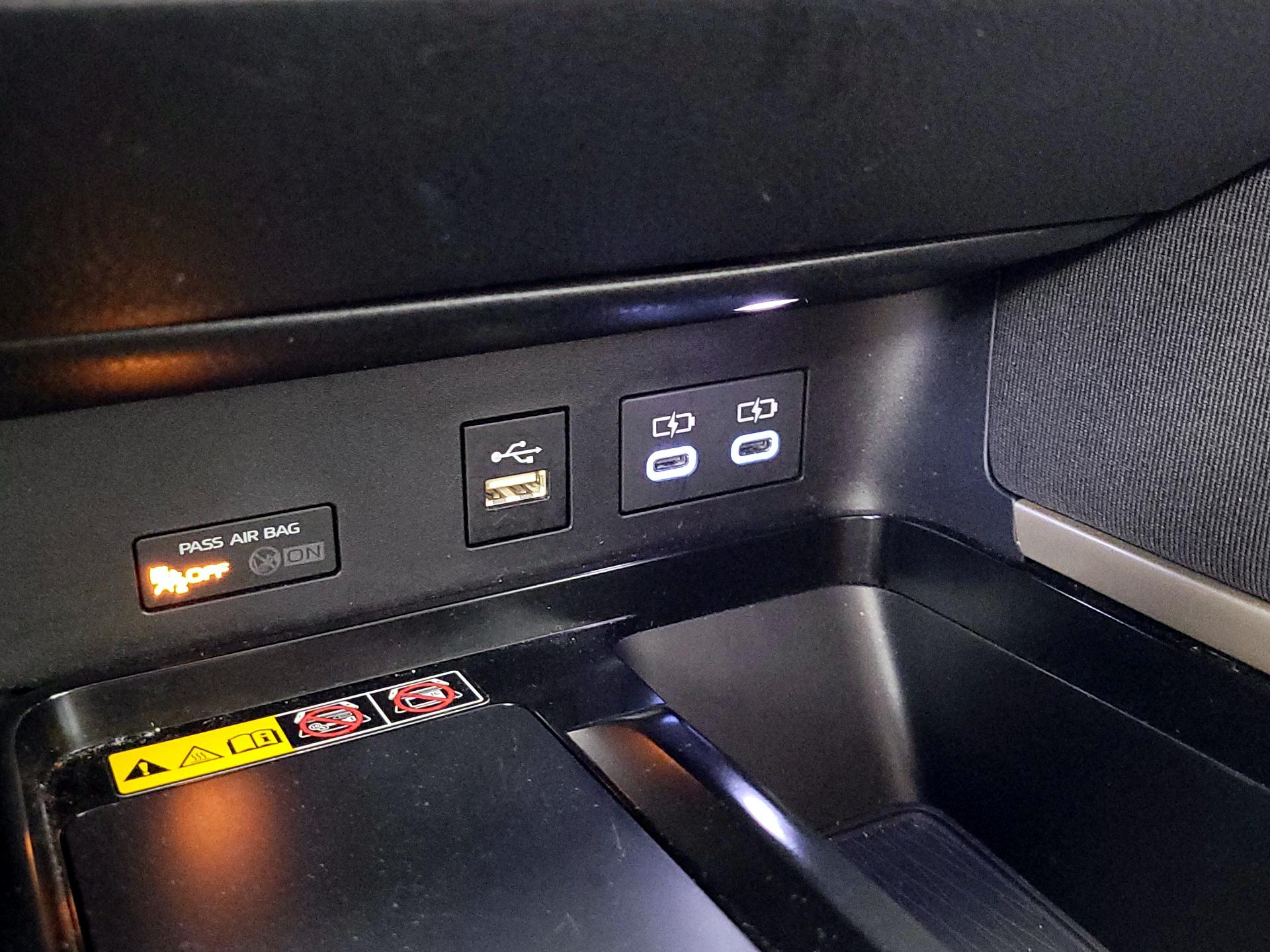 Thumbnail: 2025 Toyota Camry - 18