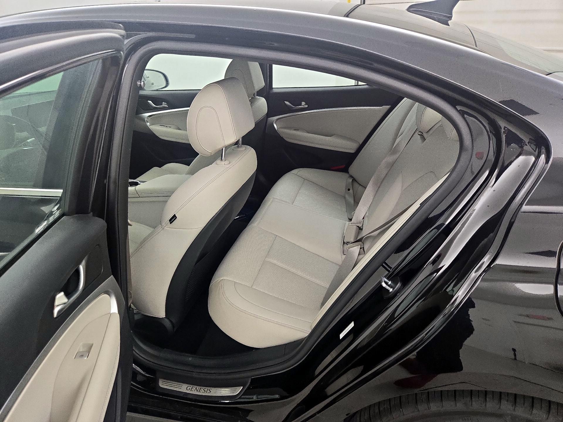 Thumbnail: 2025 Genesis G70 - 20