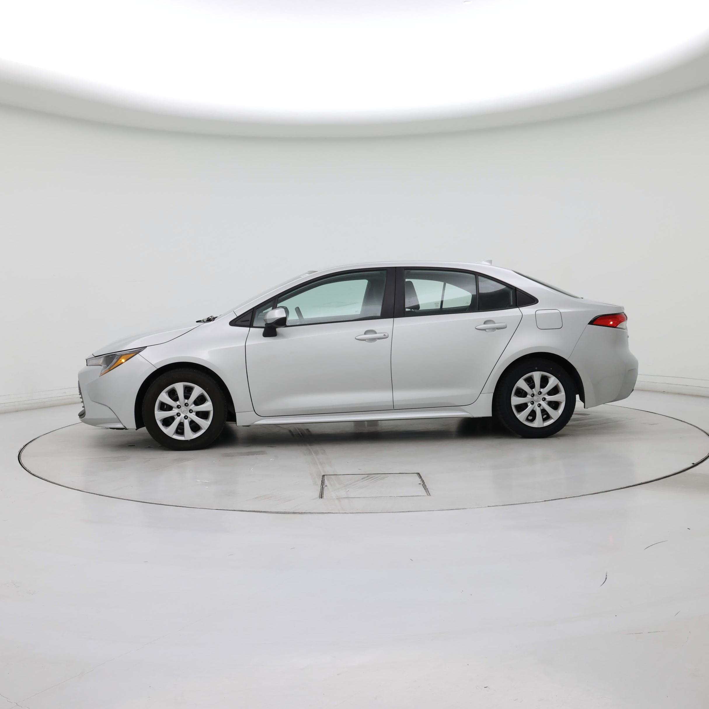 Thumbnail: 2024 Toyota Corolla - 3