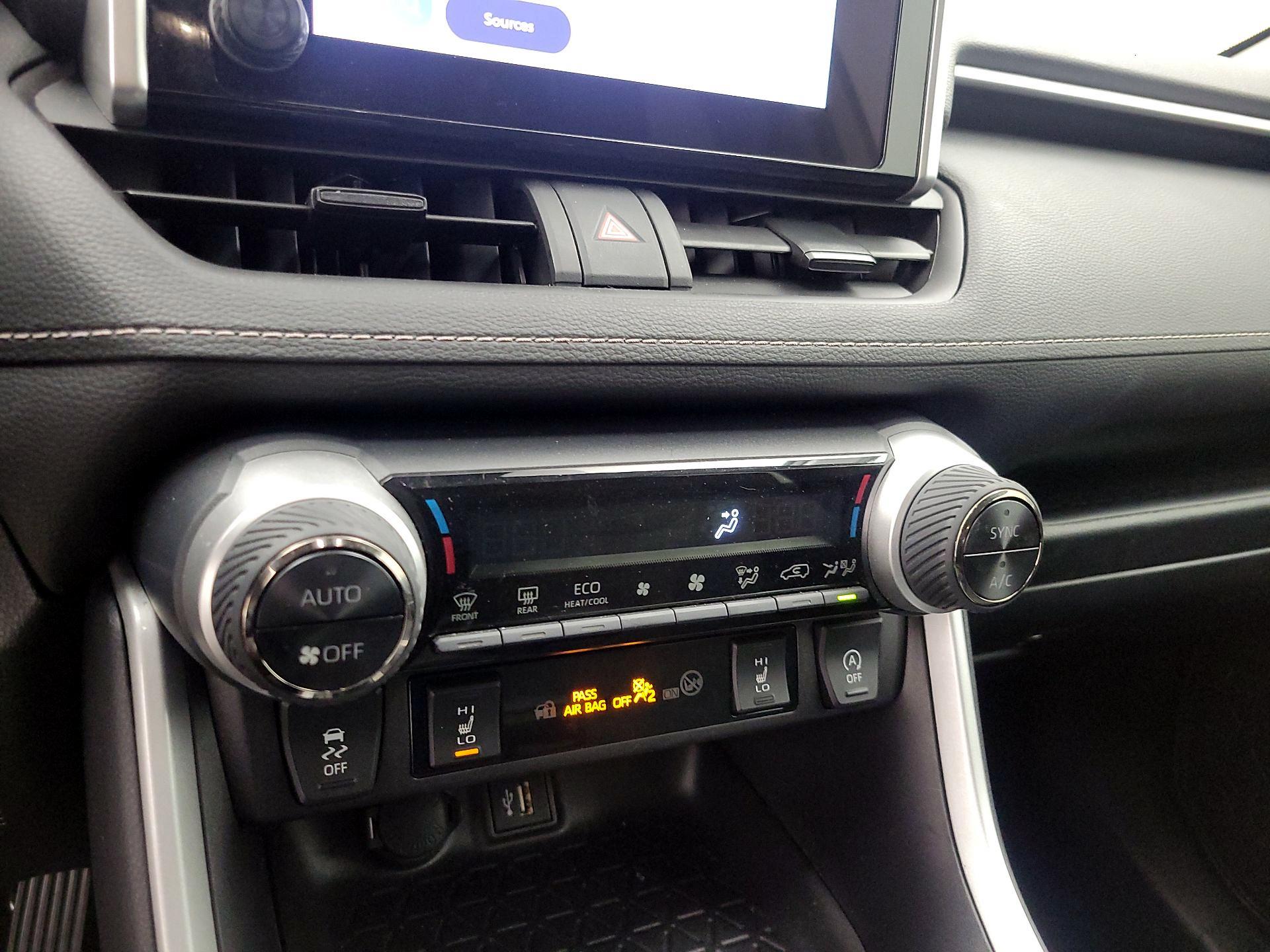 Thumbnail: 2025 Toyota RAV4 - 16