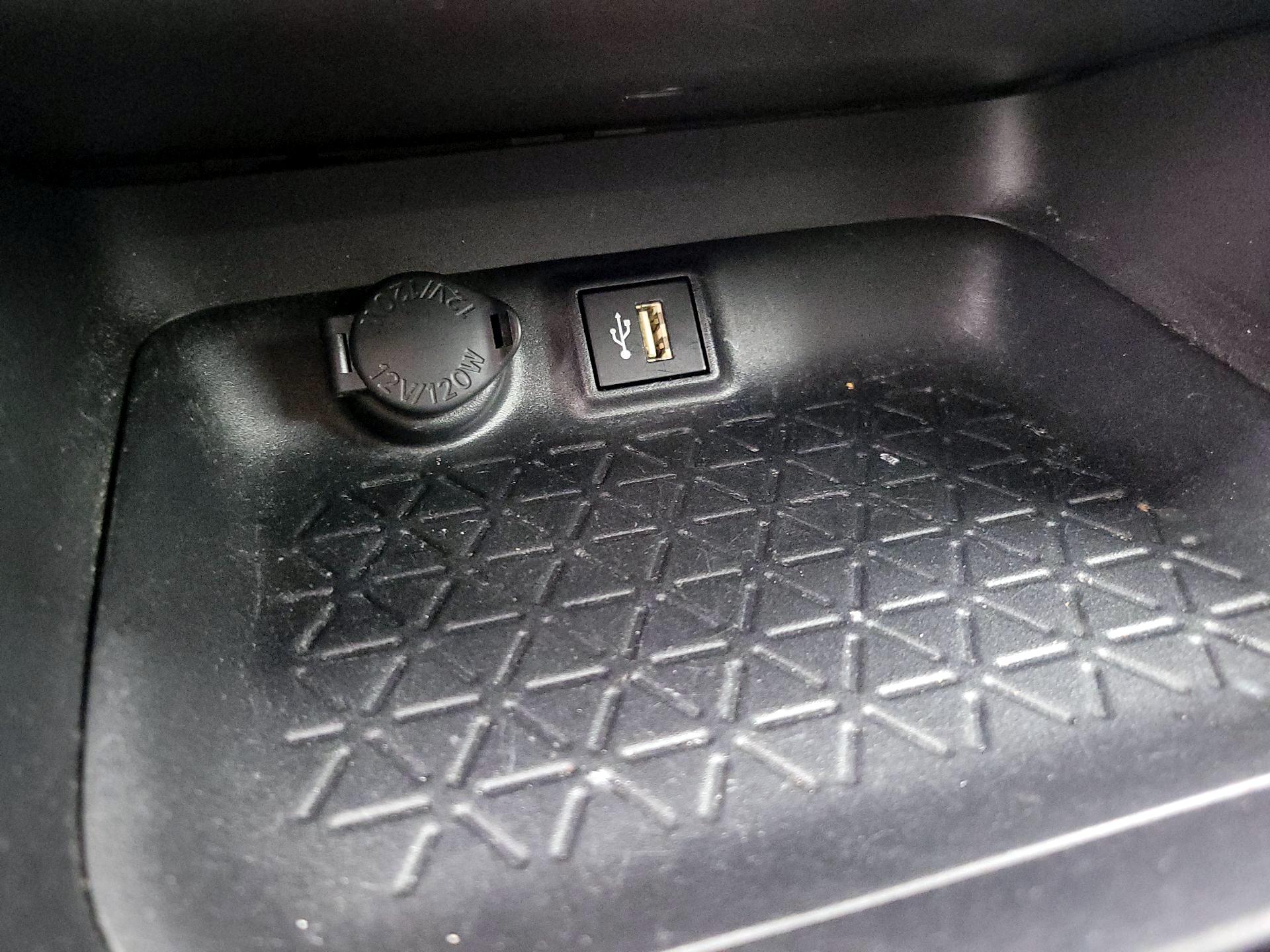 Thumbnail: 2025 Toyota RAV4 - 18