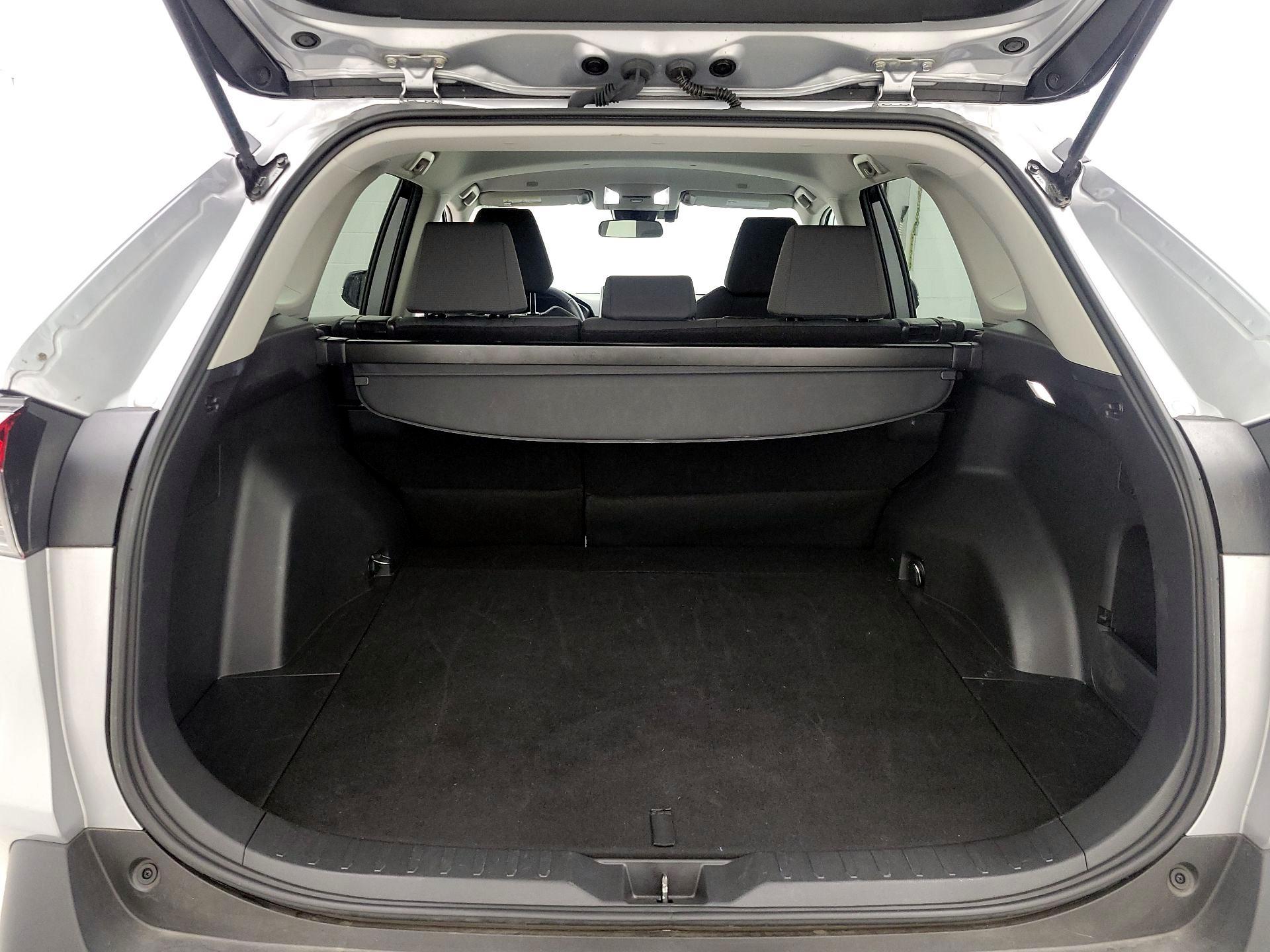 Thumbnail: 2025 Toyota RAV4 - 20