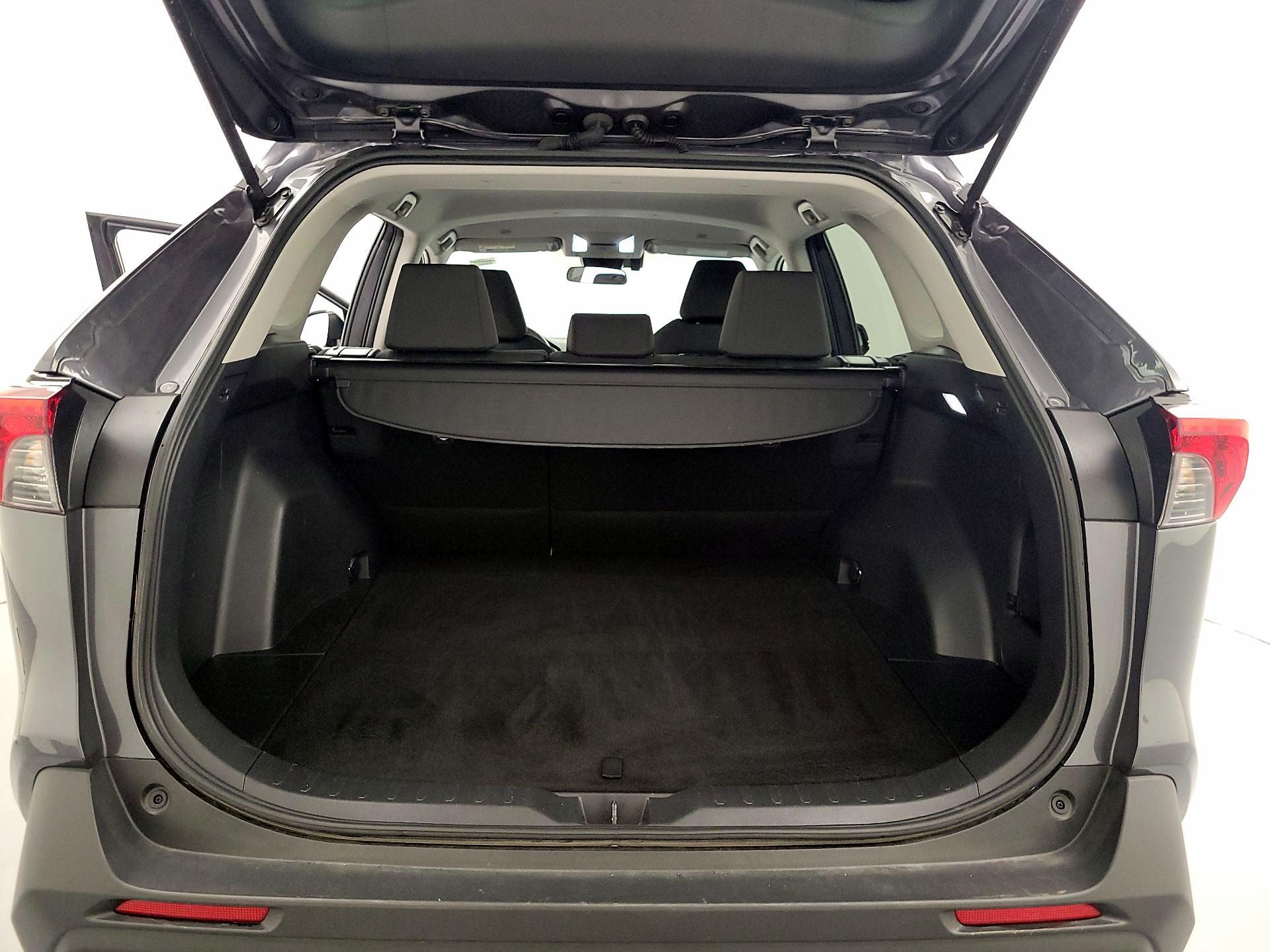 Thumbnail: 2025 Toyota RAV4 - 20