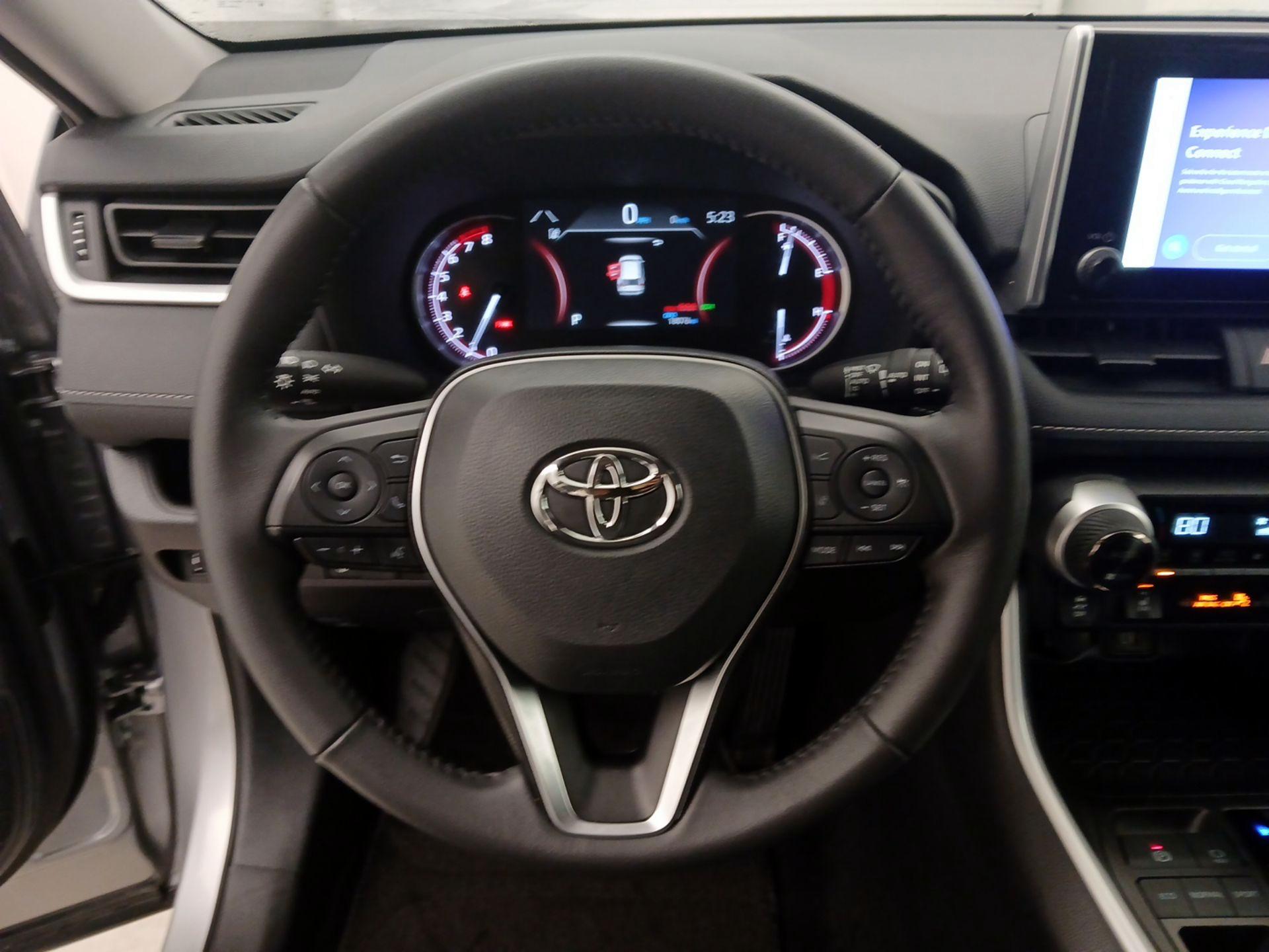 Thumbnail: 2025 Toyota RAV4 - 10