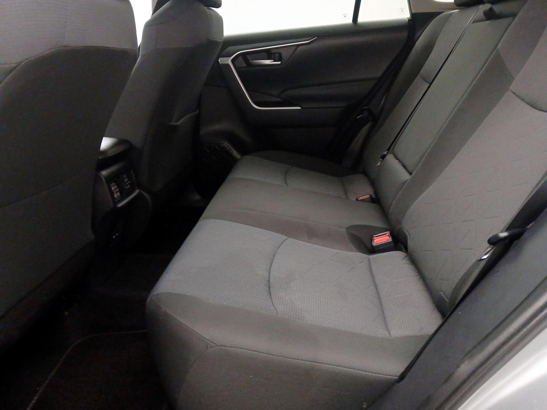 Thumbnail: 2025 Toyota RAV4 - 20