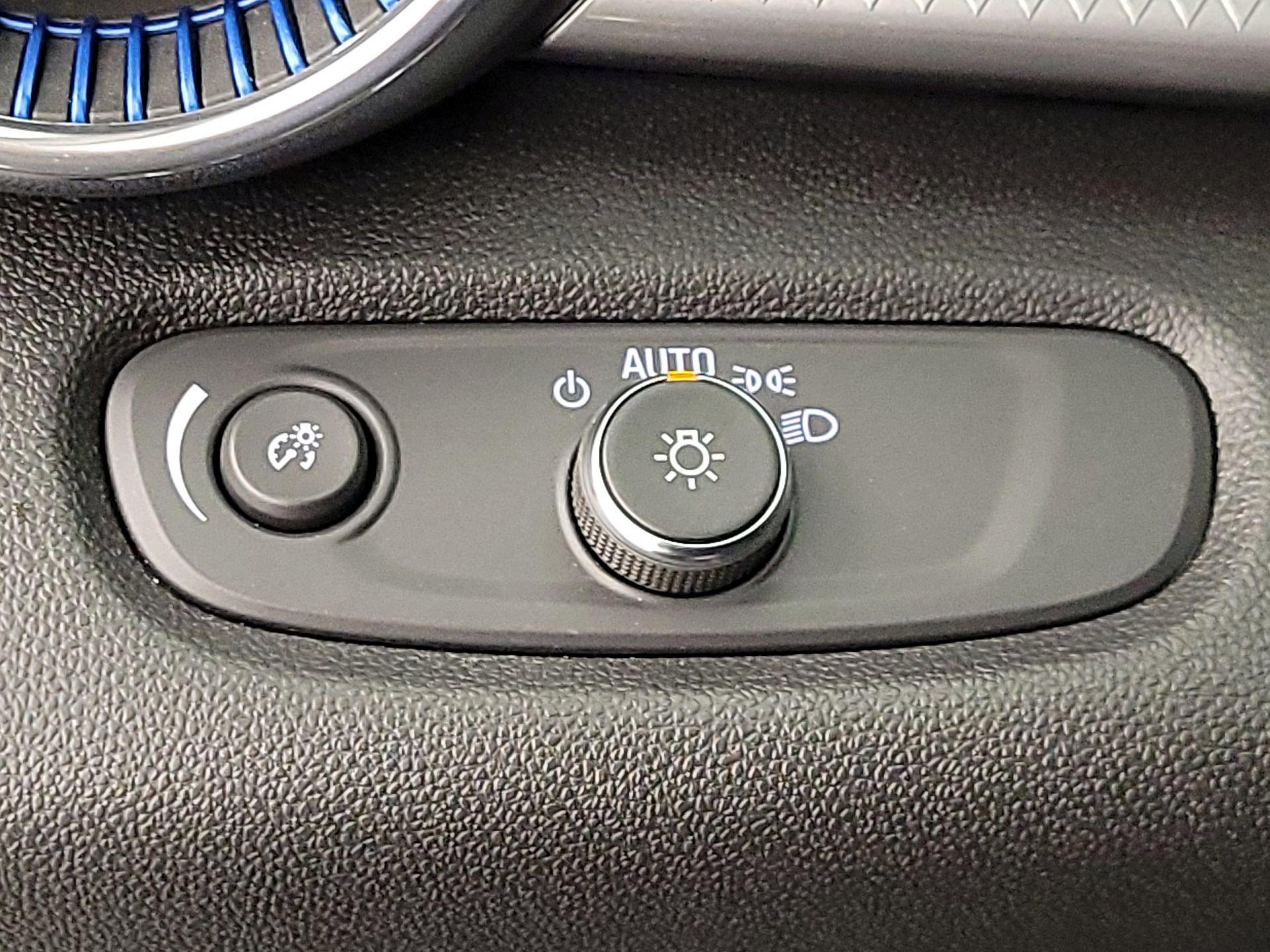 Thumbnail: 2025 Chevrolet Trax - 13