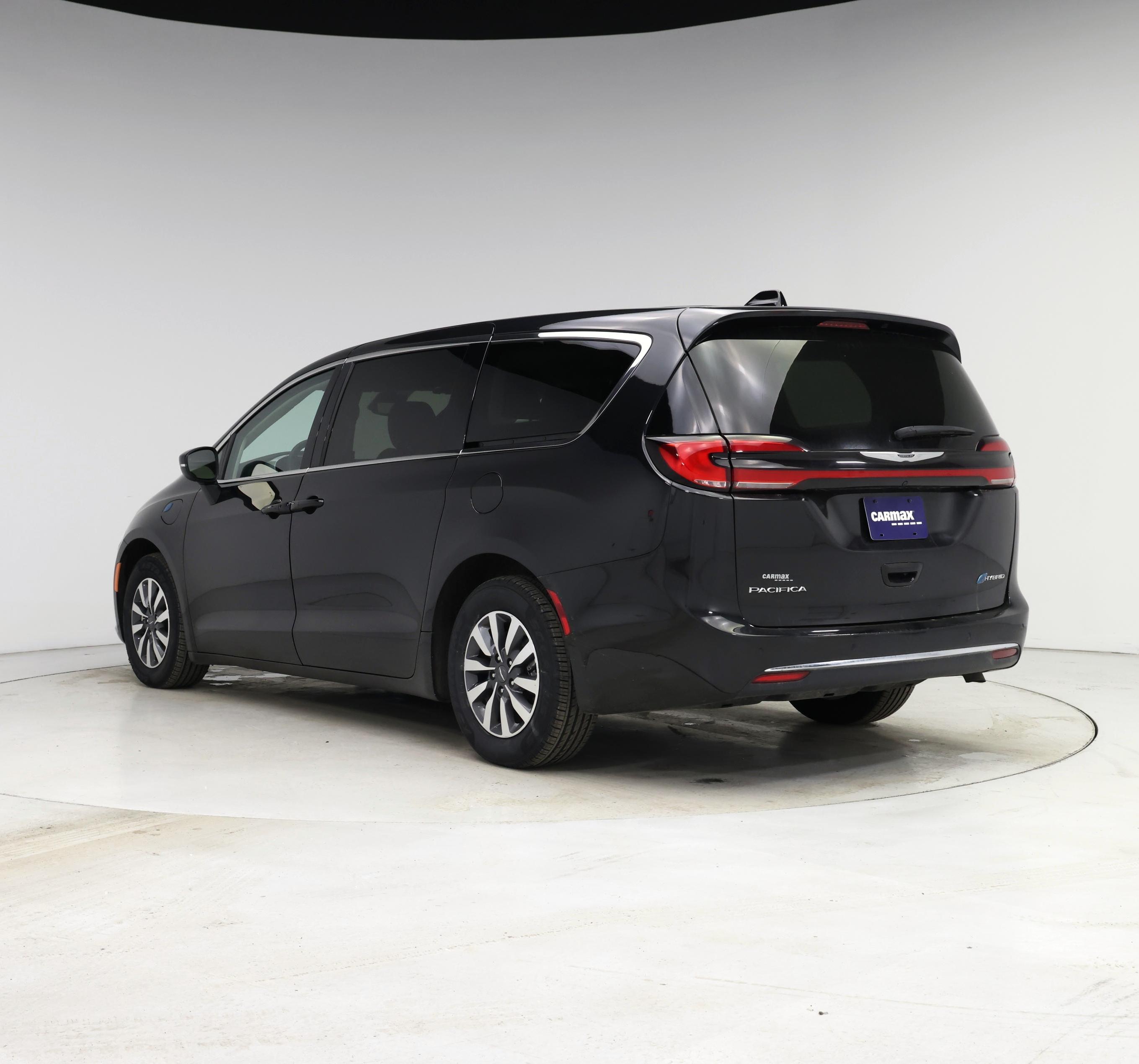 Thumbnail: 2023 Chrysler Pacifica - 2