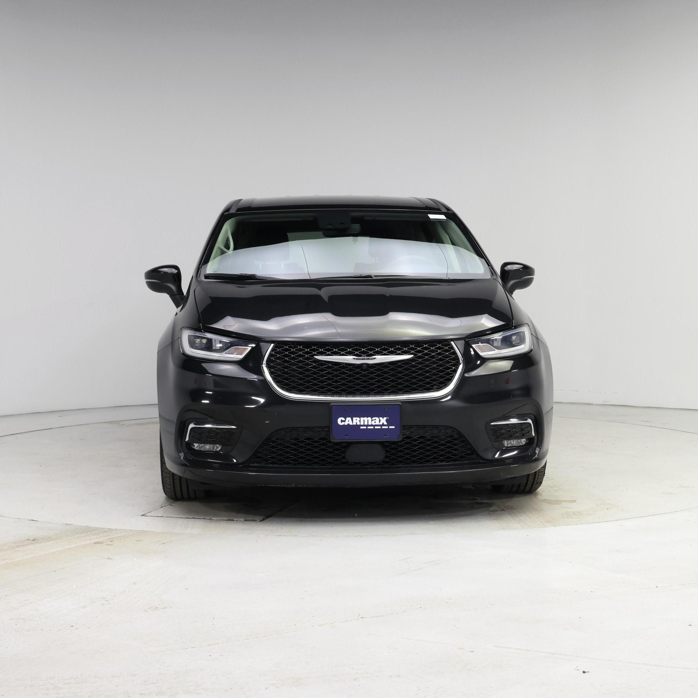 Thumbnail: 2023 Chrysler Pacifica - 5